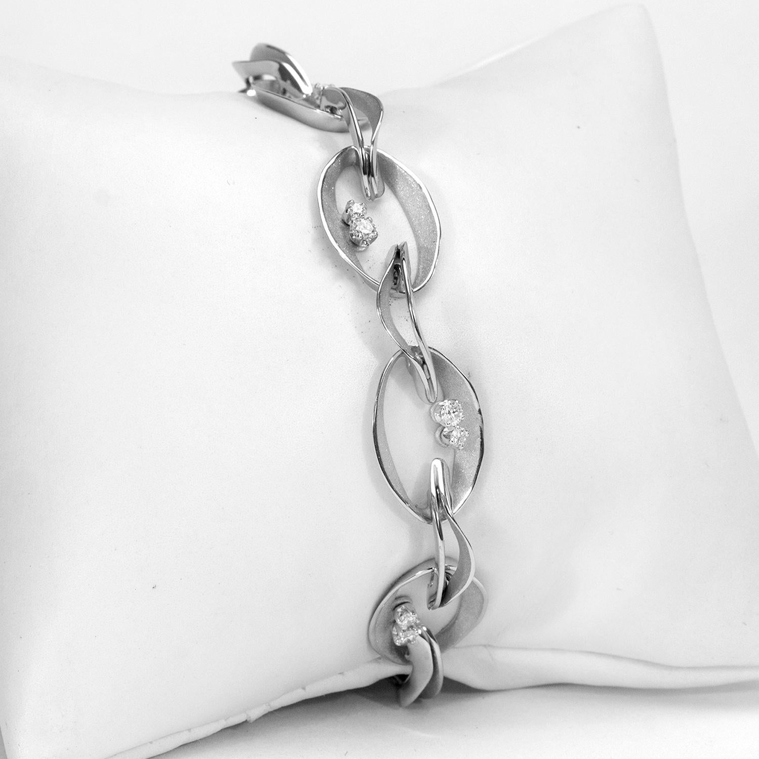 Contemporain Annamaria Cammilli Bracelet à maillons Dune en or blanc 18 carats et diamants en vente