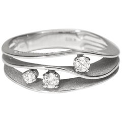 Annamaria Cammilli Bague "Dune" en or blanc 18 carats avec trois diamants