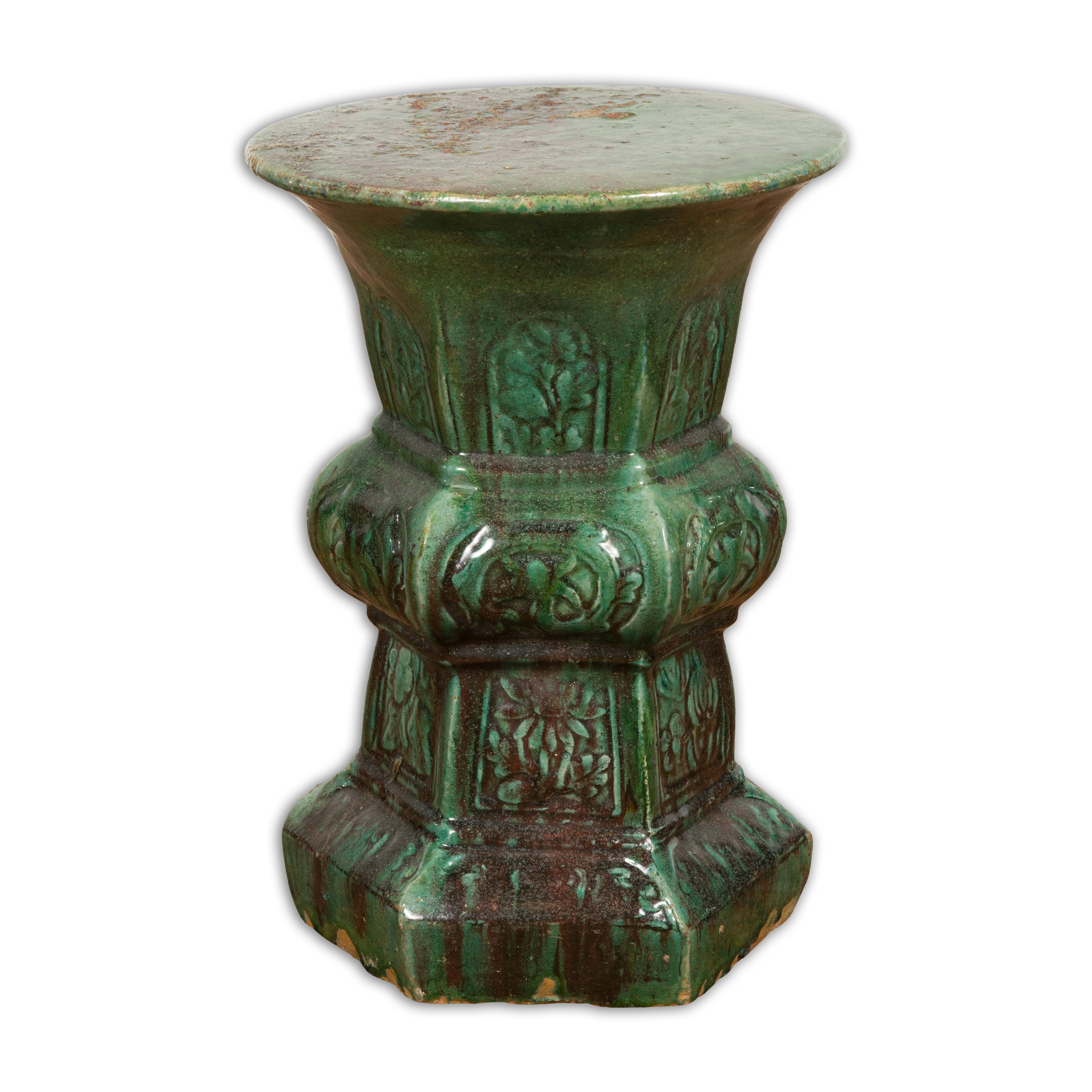 Annamese 19th Century Green Glazed Hourglass Garden Seat with Floral Décor 12