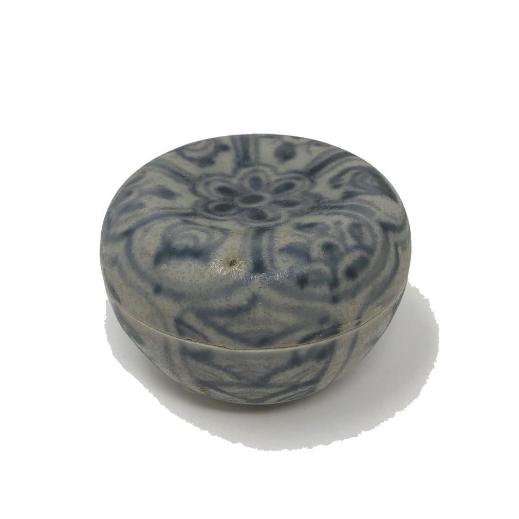 Ming Annamese Blue and White Ceramic Box, Chu Dau kiln, Vietnam For Sale