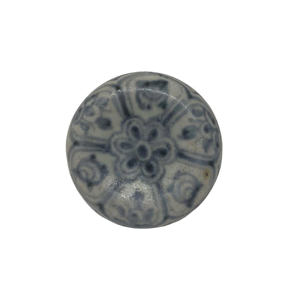 18th Century and Earlier Annamese Blue and White Ceramic Box, Chu Dau kiln, Vietnam For Sale