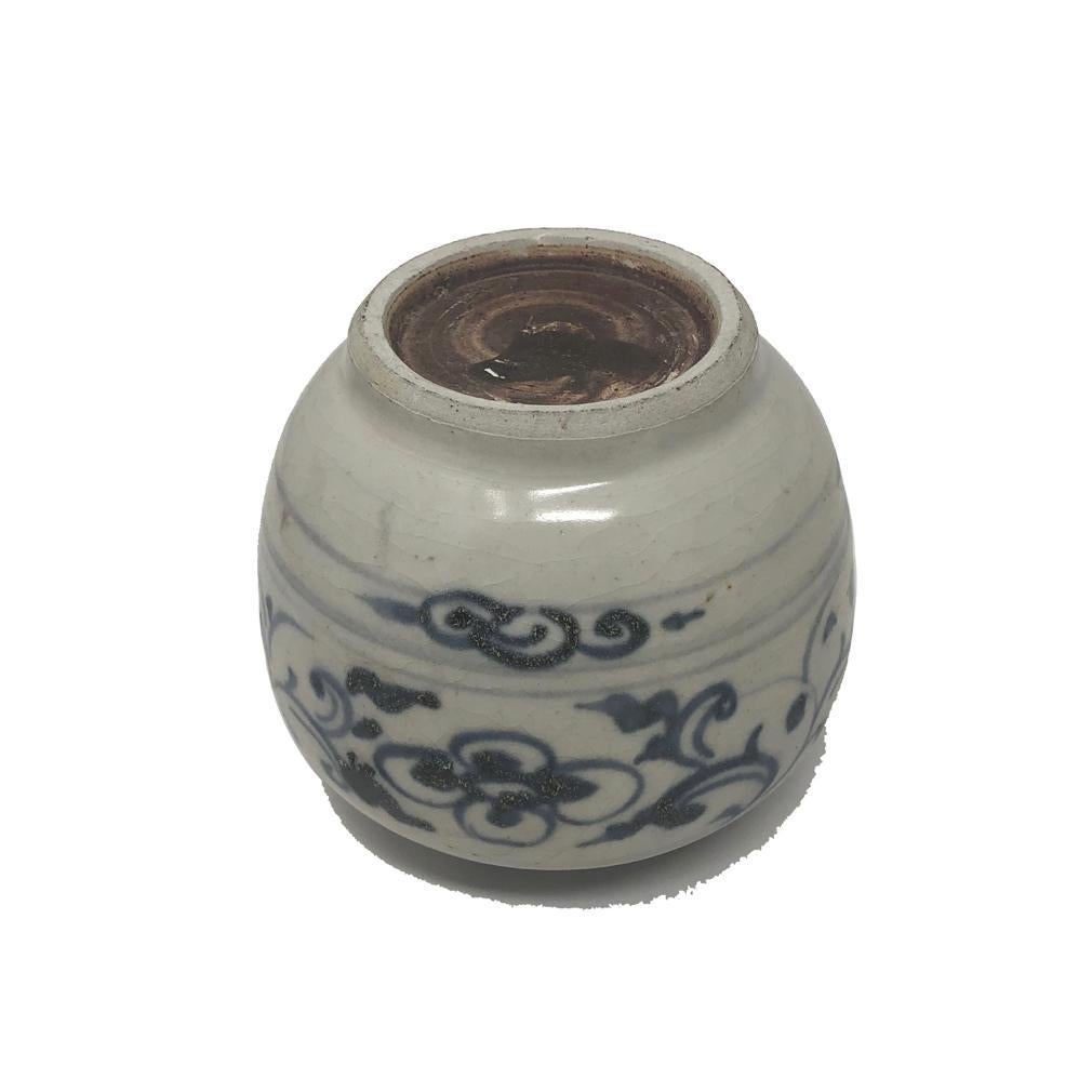 Smaltato Vaso in ceramica blu e bianca di Annamese, fornace Chu Dau, Vietnam in vendita