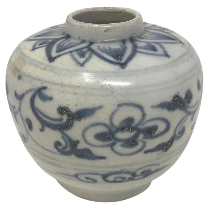 Vaso in ceramica blu e bianca di Annamese, fornace Chu Dau, Vietnam in vendita