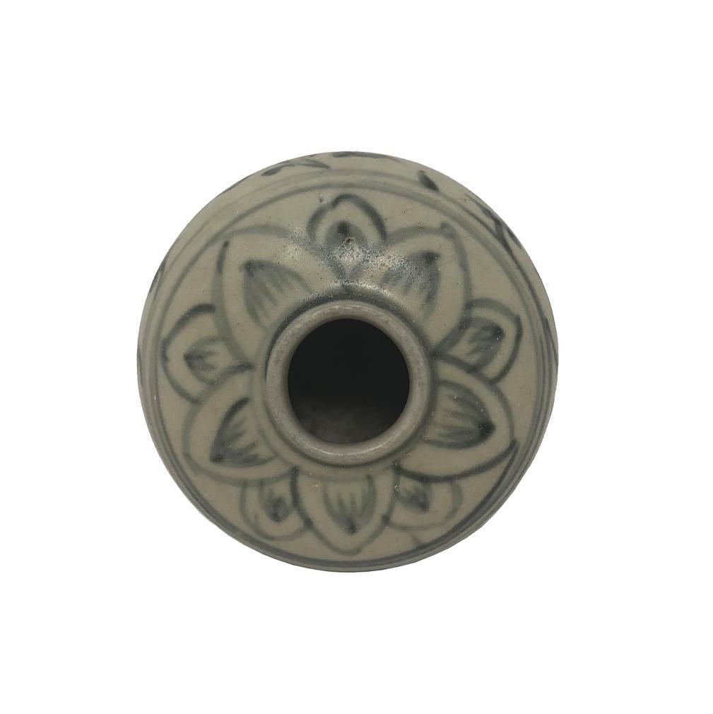 Jarra de cerámica azul y blanca de Annam, hornos de Chu Dau, Vietnam, hacia 1500 en venta 2