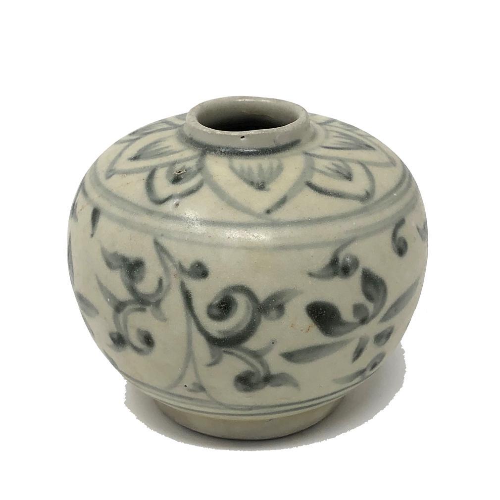 Jarra de cerámica azul y blanca de Annam, hornos de Chu Dau, Vietnam, hacia 1500 Vietnamita en venta
