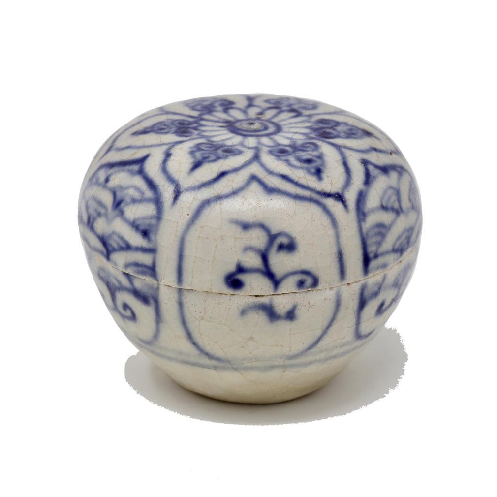 Vietnamita Scatola Annamese in ceramica blu e bianca, fornace Chu Dau, Vietnam, circa 1500 in vendita