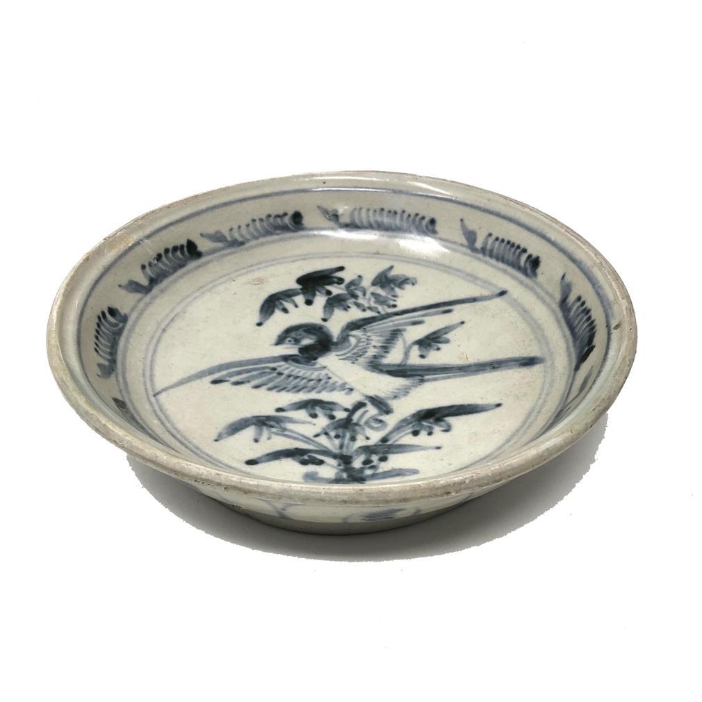 Other Annamese Blue & White Ceramic Dish, Bird Design, Chu Dau kiln, Vietnam, ca. 1500 For Sale