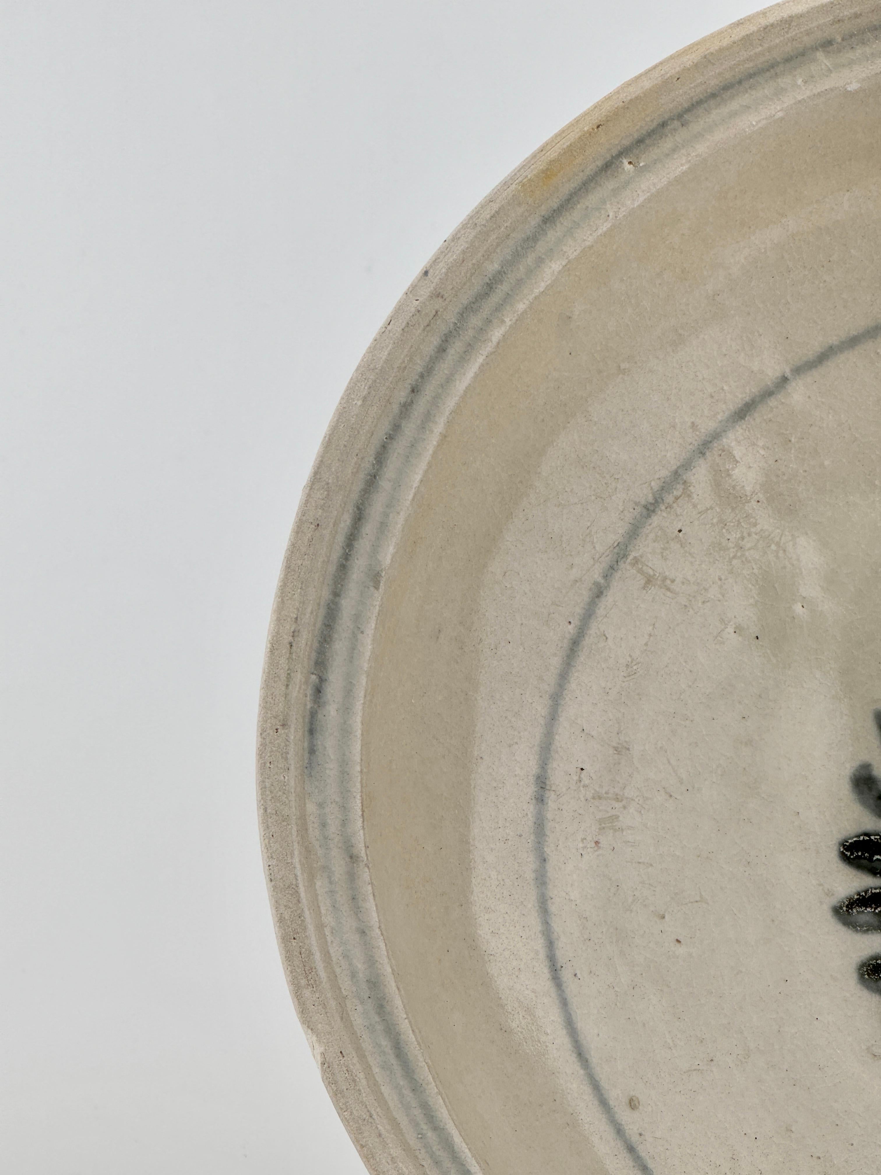 Glazed Annamese Dish Circa 15th Century, Le Dynasty For Sale