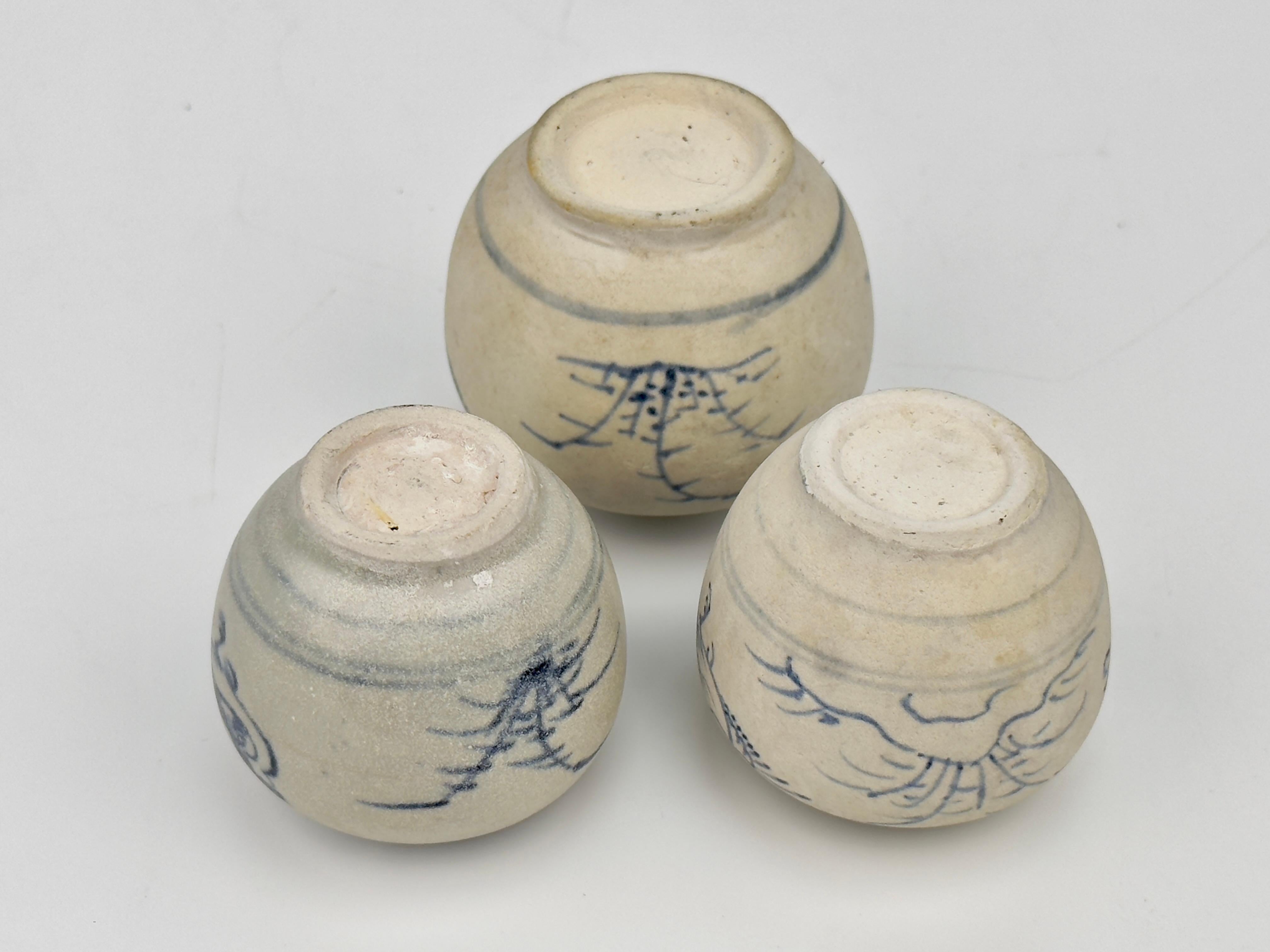 Tres jarritas anamitas con diseño de pájaros, siglo XV, dinastía Le en venta 3