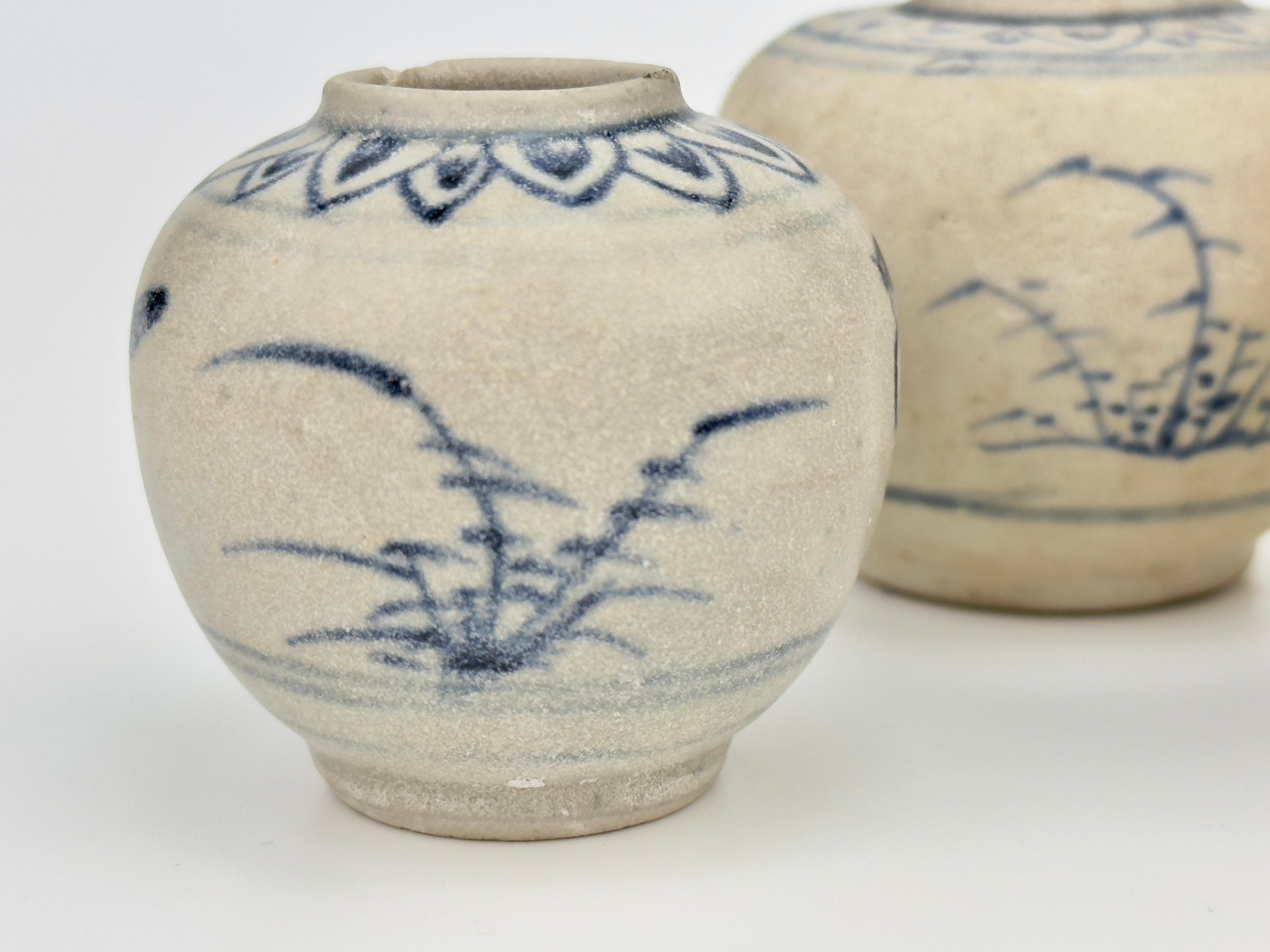 Tres jarritas anamitas con diseño de pájaros, siglo XV, dinastía Le en venta 2