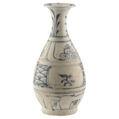 Antique Annamese stoneware with cobalt underglaze blue, Hoi An Hoard, late 15th century.