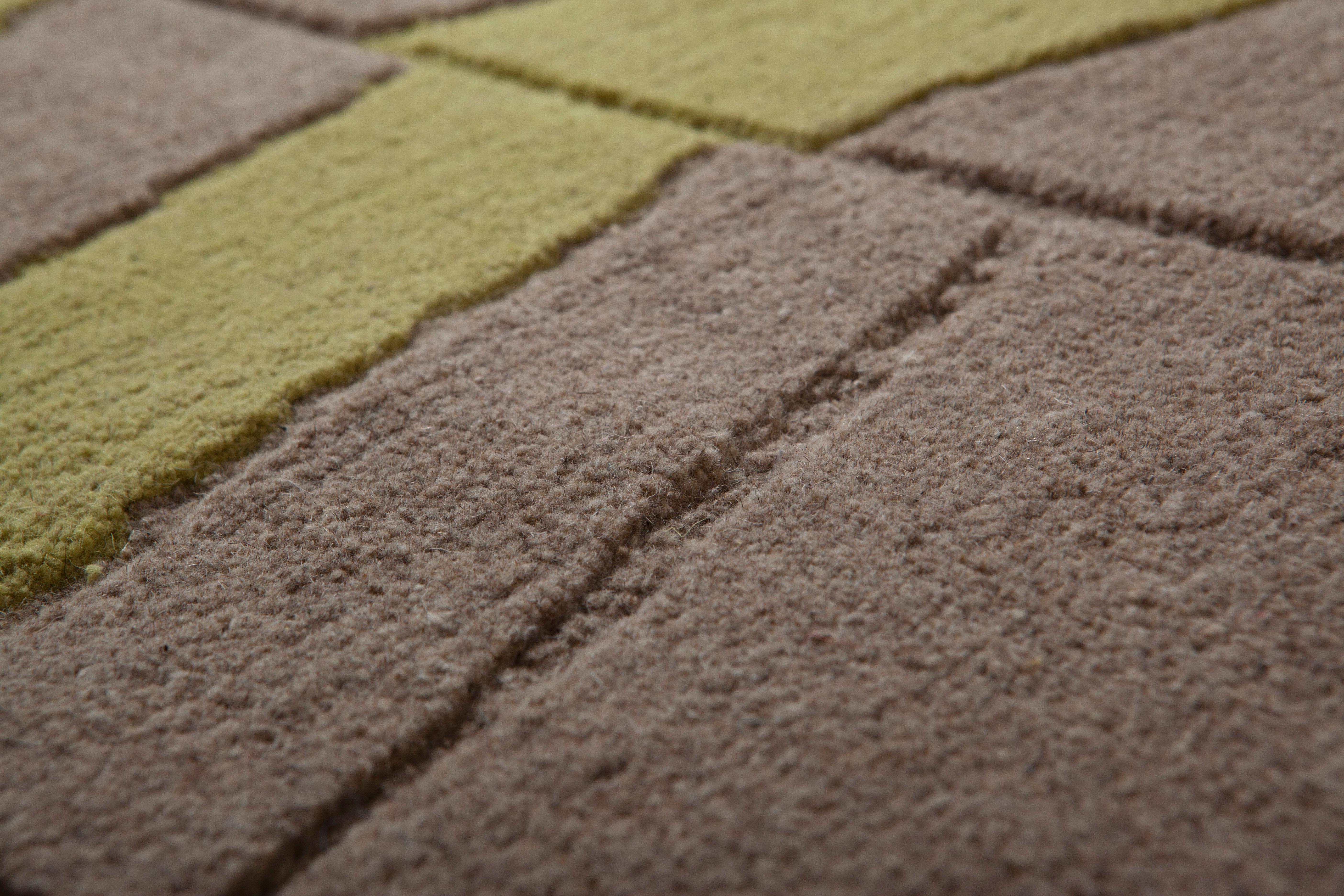 Noué à la main Tapis vert Annapurna:: noué à la main:: laine de l'Himalaya:: 60 nœuds:: Bartoli Design en vente