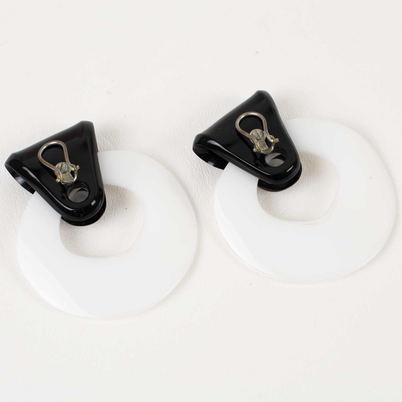 Pendientes de clip de resina bicolor Anne & Frank Vigneri en venta 1