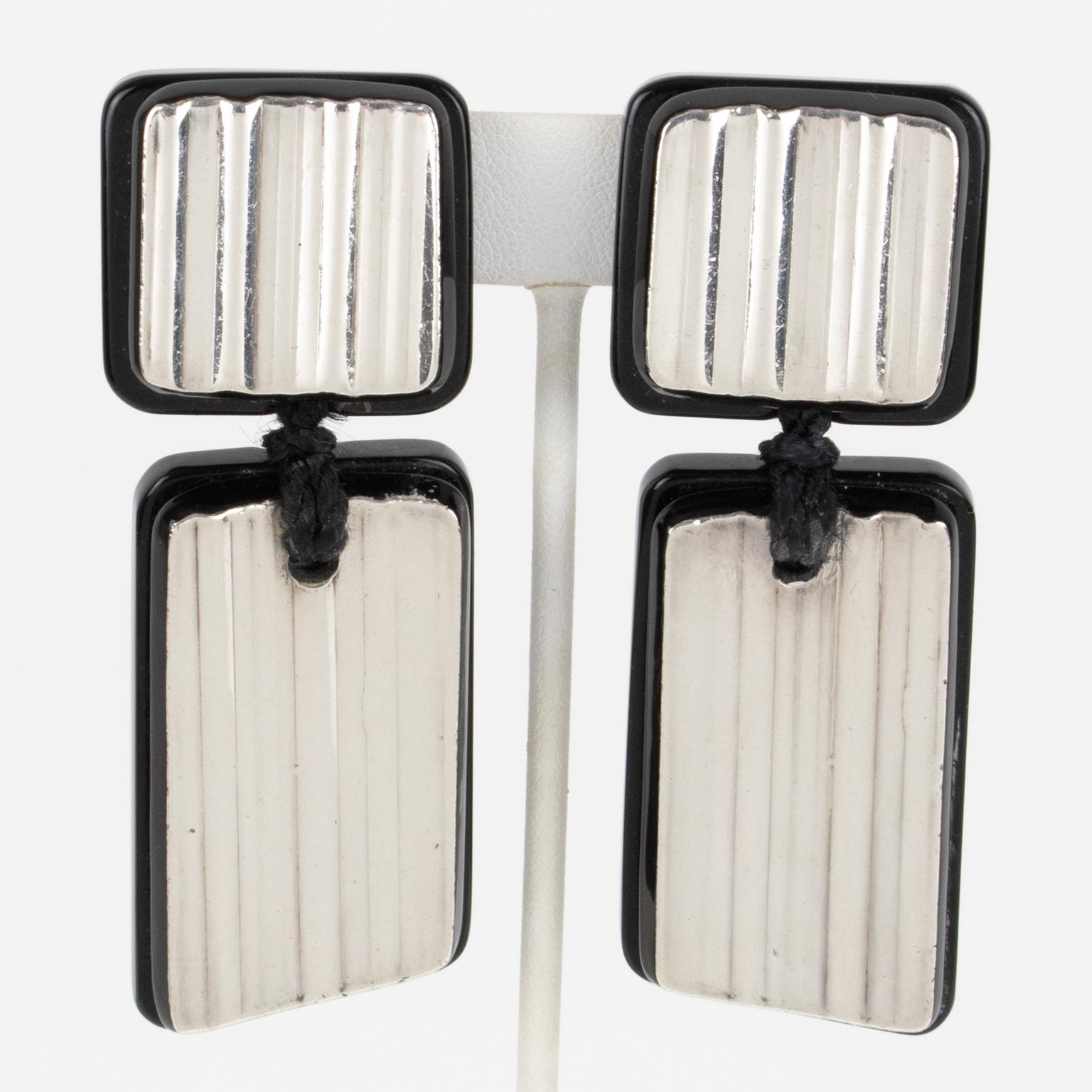 Anne & Frank Vigneri Orecchini a clip in lucite nera e argento sterling in vendita 1