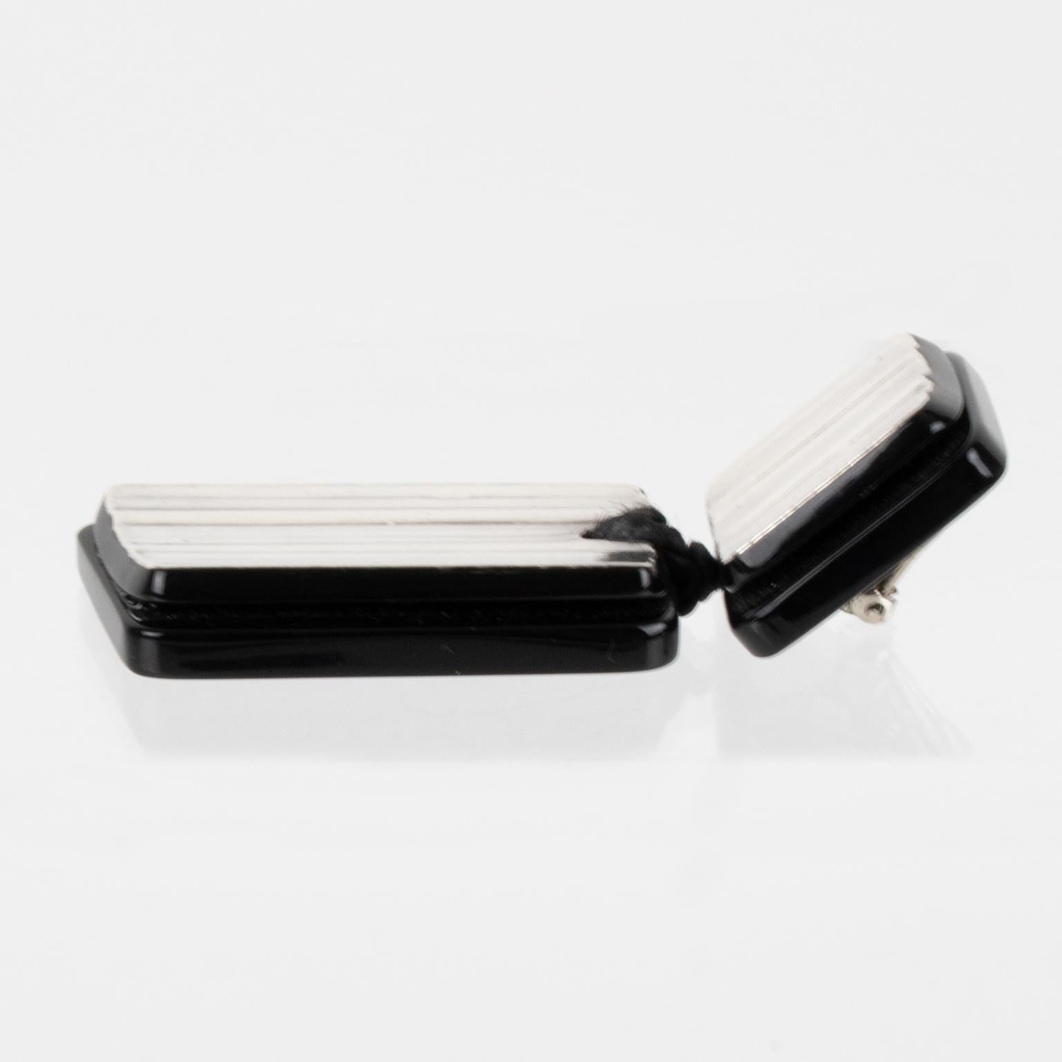 Anne & Frank Vigneri Orecchini a clip in lucite nera e argento sterling in vendita 2