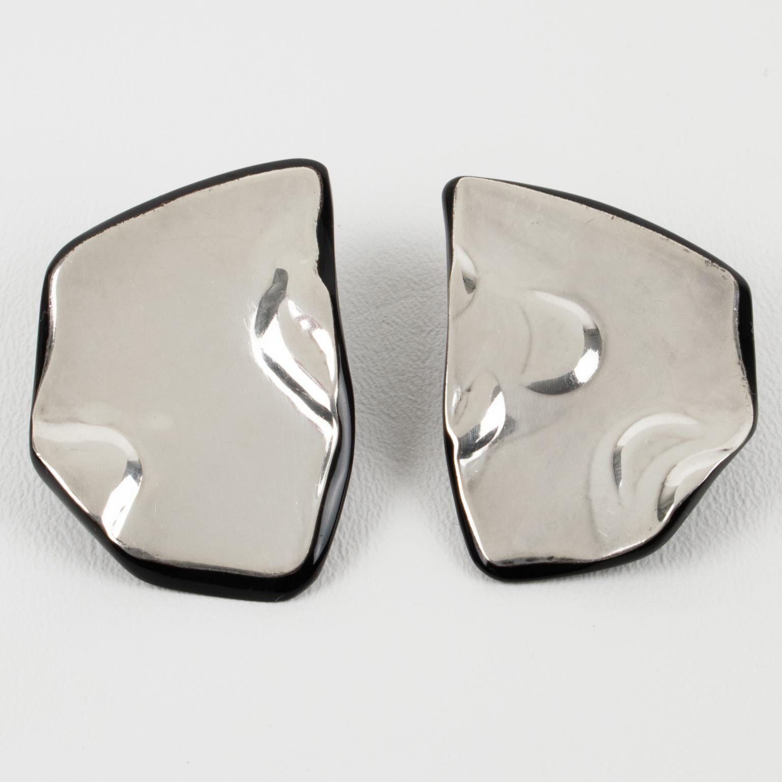 Modern Anne and Frank Vigneri Black Lucite and Sterling Silver Freeform Clip Earrings For Sale
