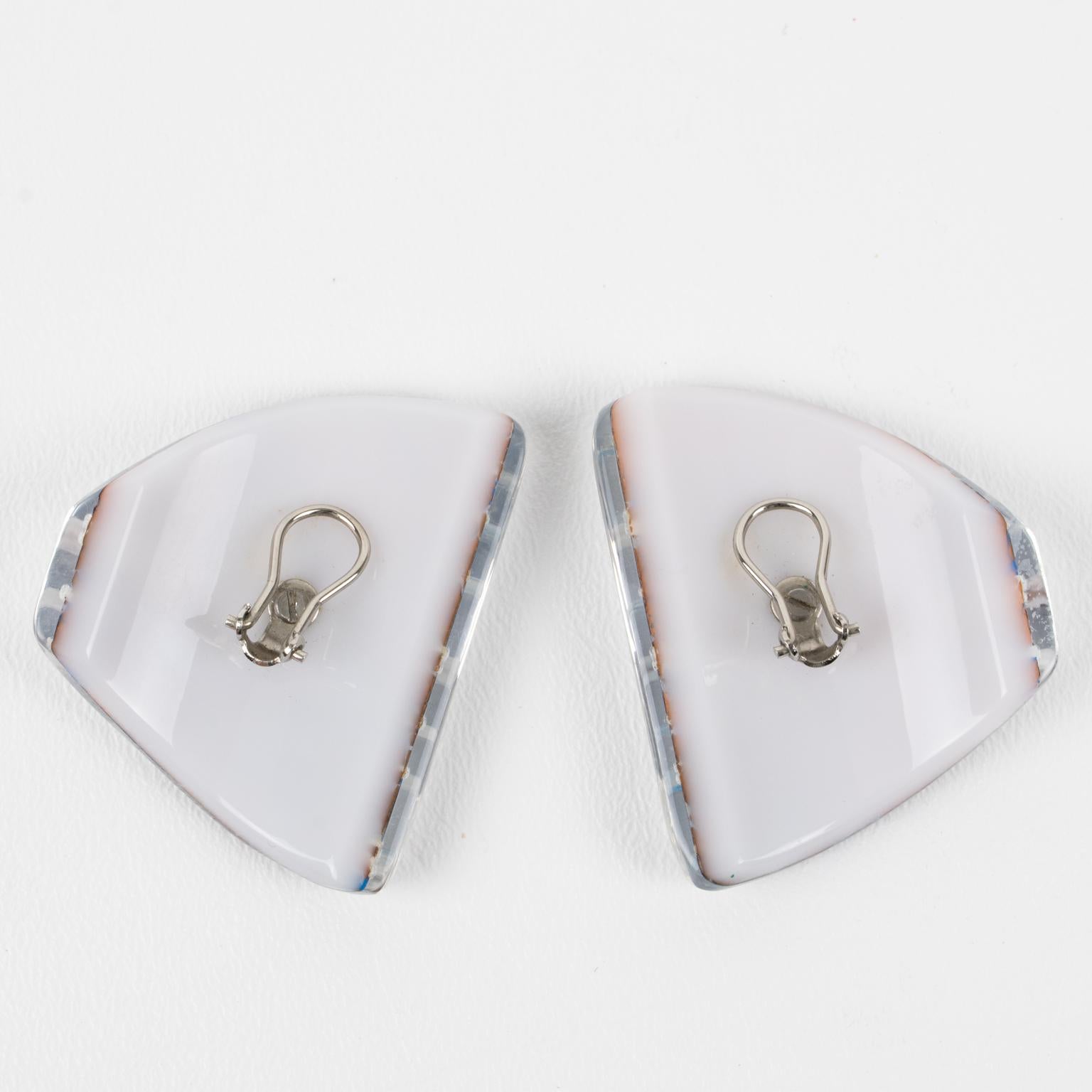 Anne and Frank Vigneri Lucite Clip Earrings with Silver Foil In Good Condition For Sale In Atlanta, GA