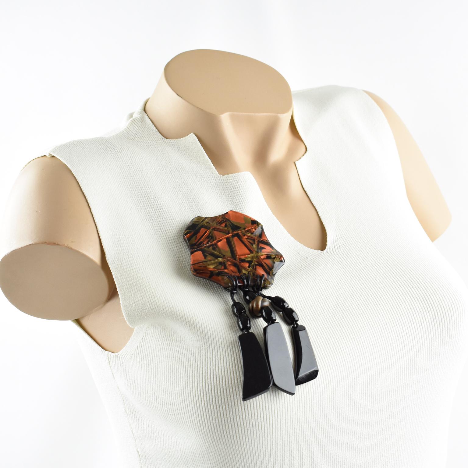 Anne & Frank Vigneri Spilla in resina colorata massiccia In condizioni ottime in vendita a Atlanta, GA