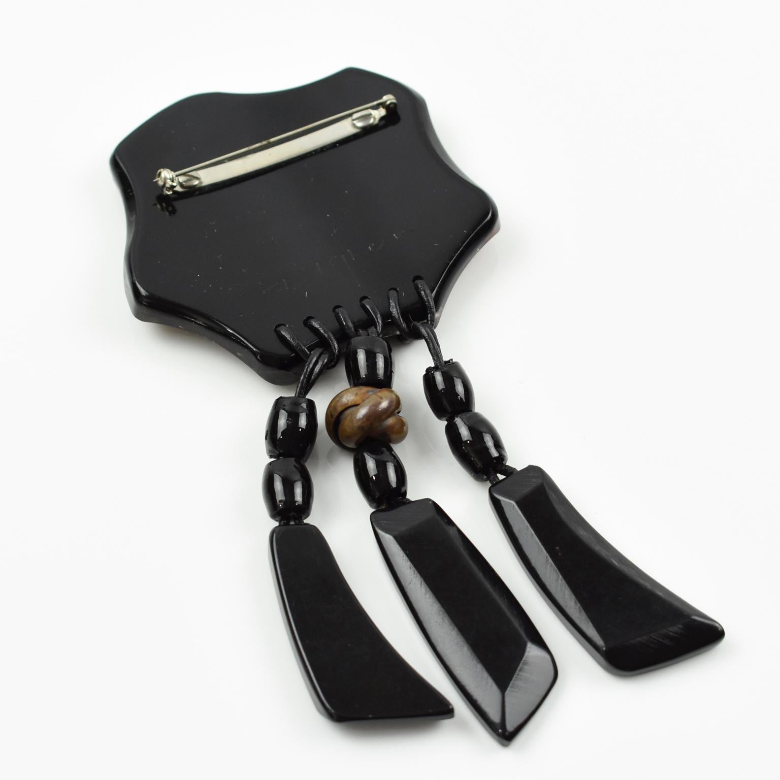 Anne & Frank Vigneri Spilla in resina colorata massiccia in vendita 1