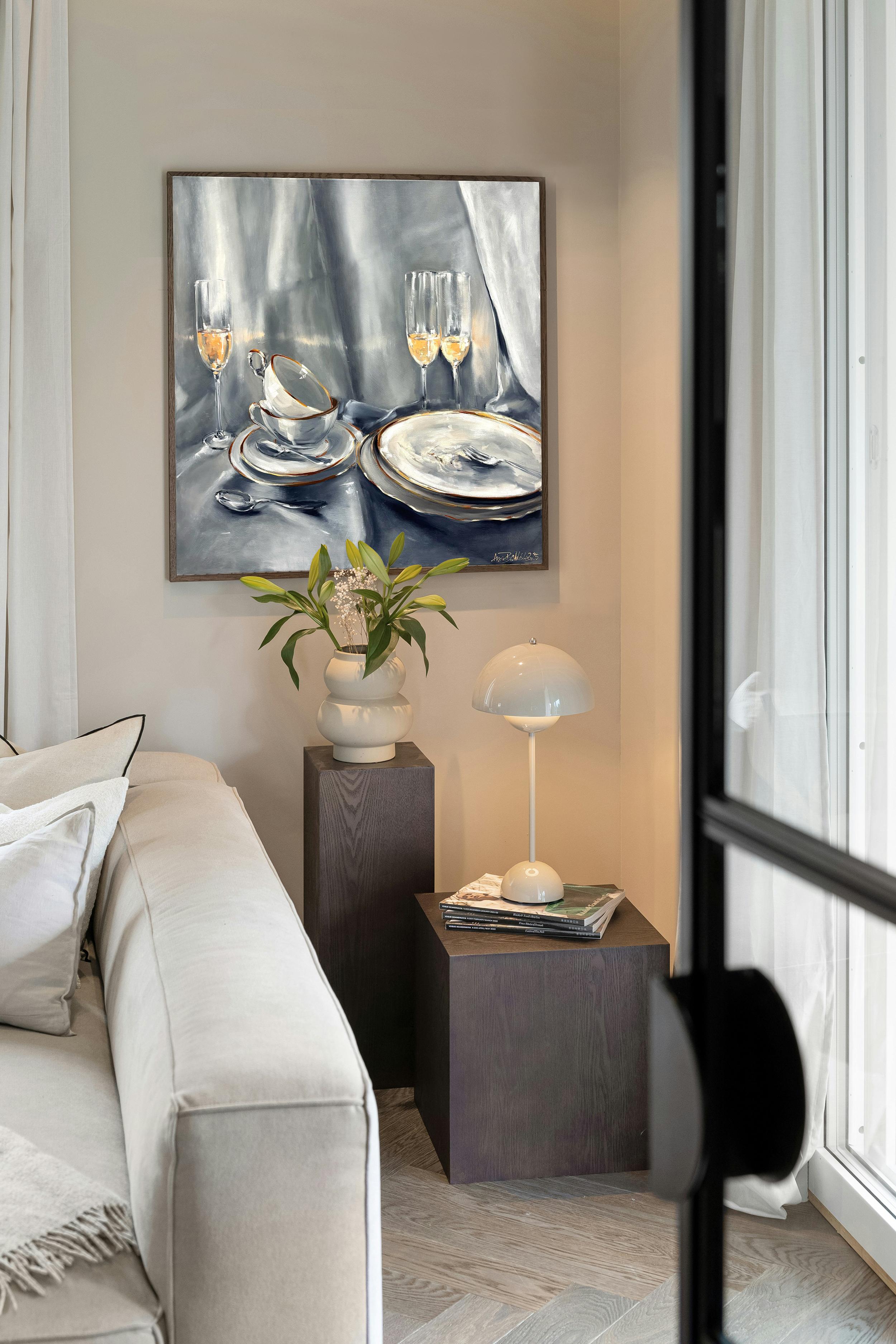 La nuit tombe par Anne Böddeker - nature morte contemporaine scène de table peinture à l'huile en vente 9