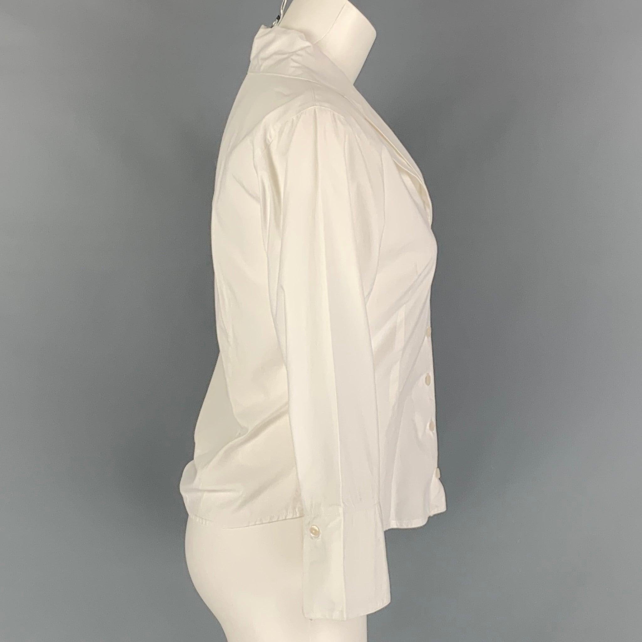 ANNE FONTAINE 3/4
  sleeves shirt comes in white cotton poplin features a double collar, and button down closure. Excellent Pre-Owned Condition. 
 

 Marked:  40 
 

 Measurements: 
  
 Shoulder: 15 inches Bust: 36 inches Sleeve: 20 inches Length: