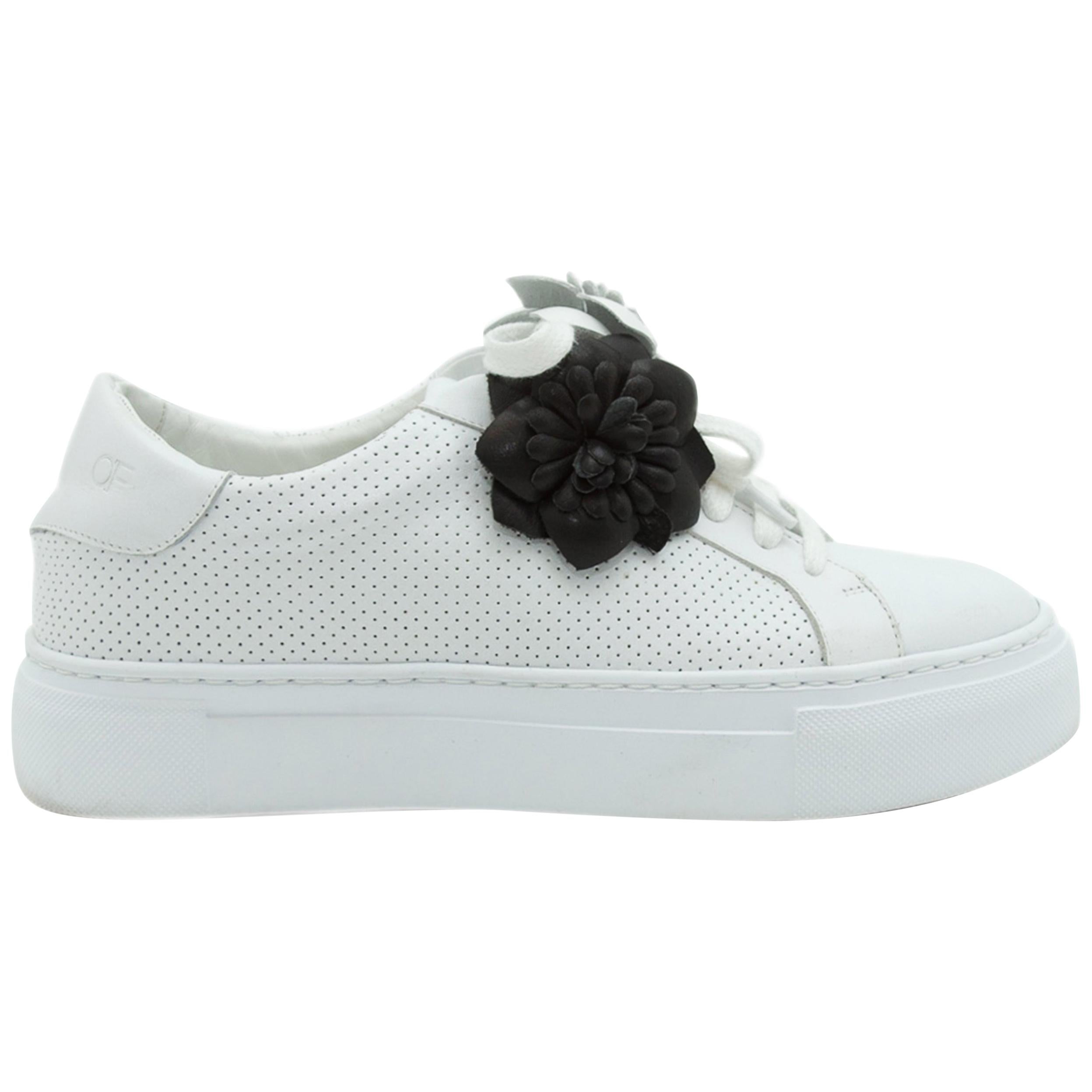 Anne Fontaine White Rosette-Accented Sneakers