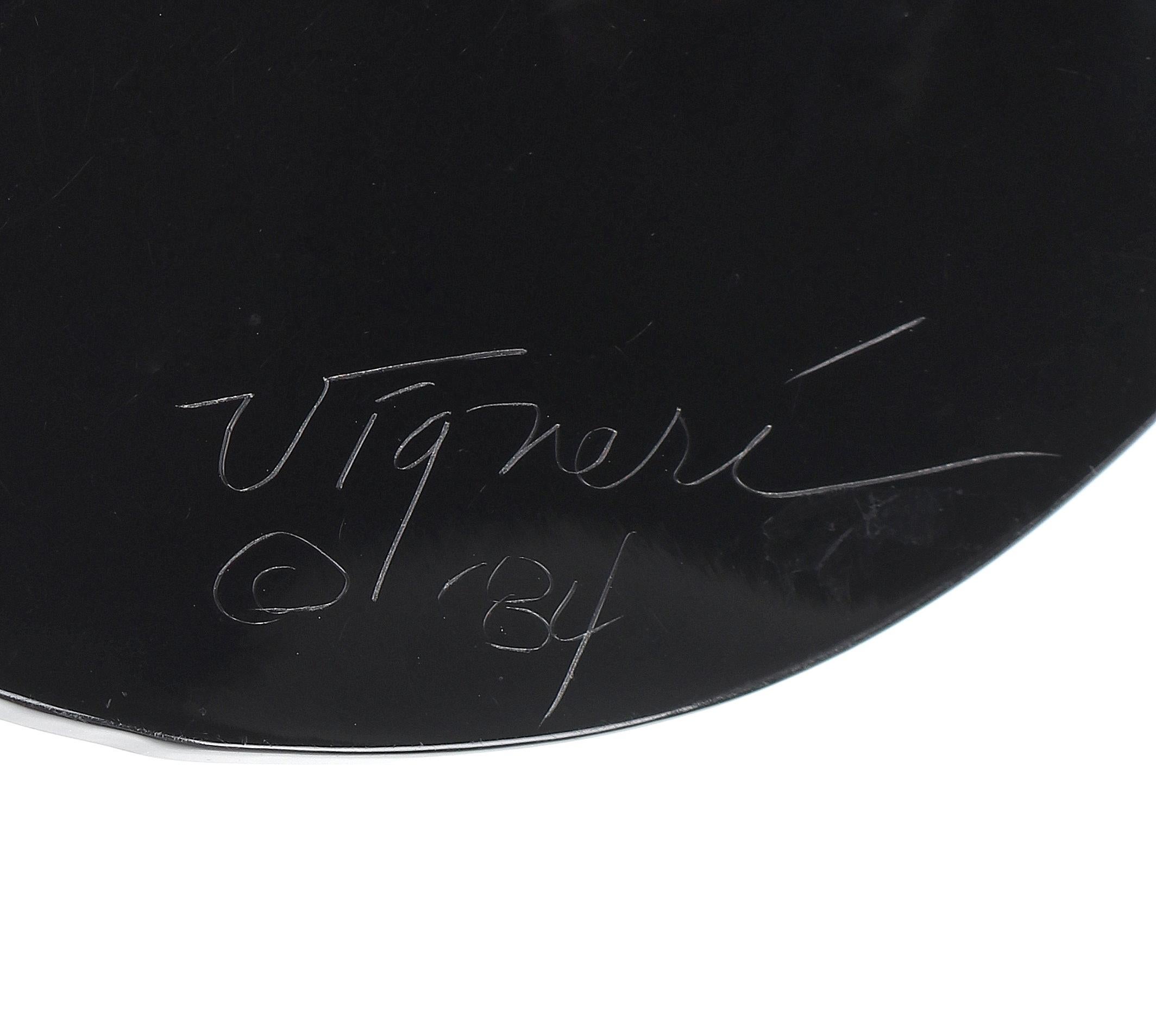 ANNE & FRANK VIGNERI c.1984 Black Sculpted Lucite Statement Bib Necklace Signed In Good Condition In Thiensville, WI