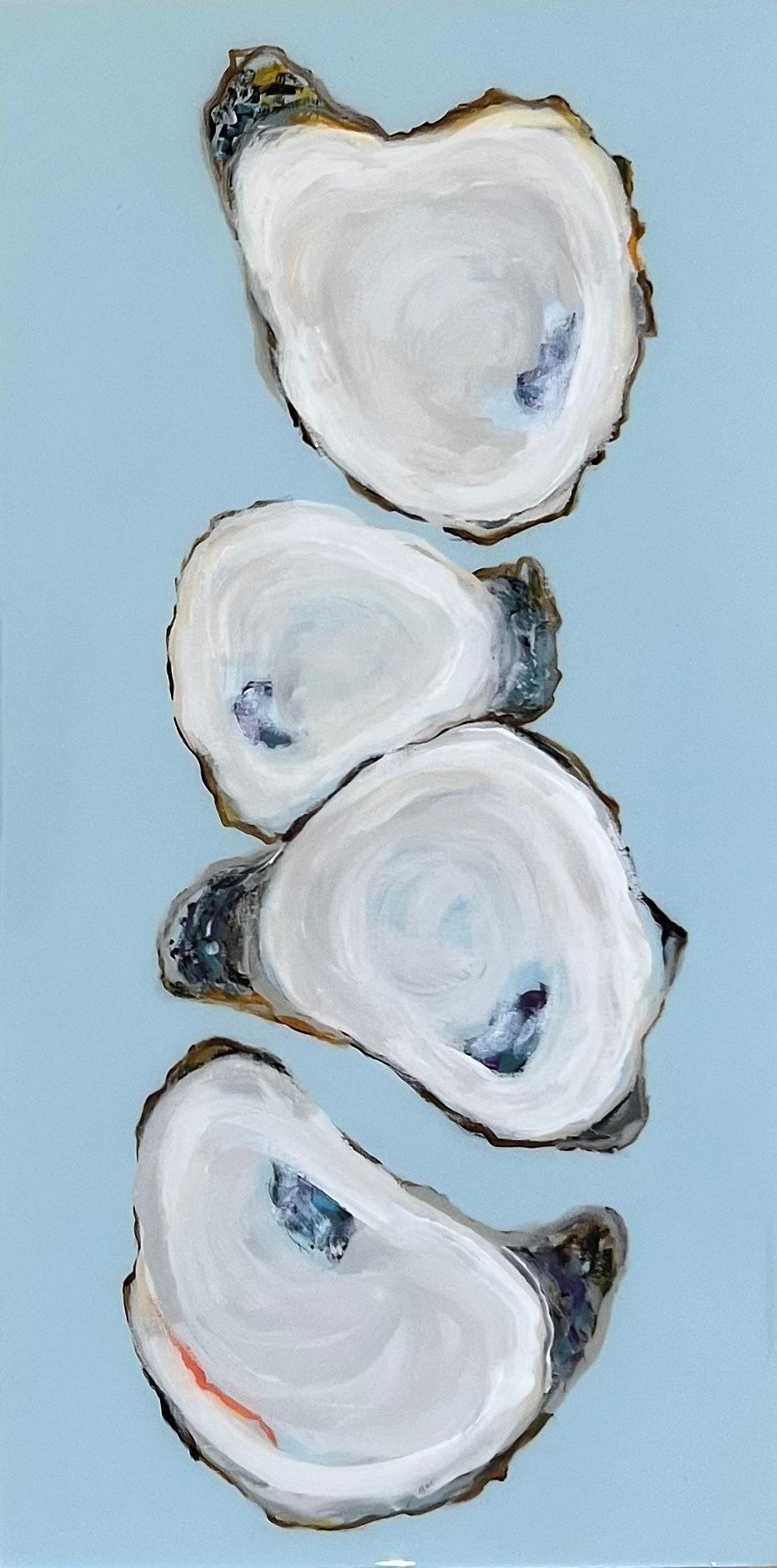 Anne Harney Still-Life Painting – „4 Oysters VII“ Abstraktes Gemälde in Mischtechnik mit Austern mit grauem Hintergrund