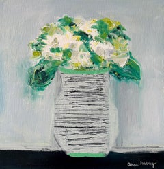 Gartenblumenstrauß von Anne Harney, Contemporary Floral Still Life Painting Gray