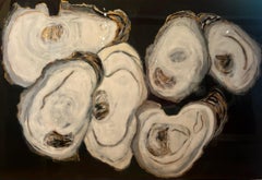 « Oyster in Black » 6 huîtres noires, blanches et dorées sur noir avec finition en résine. 