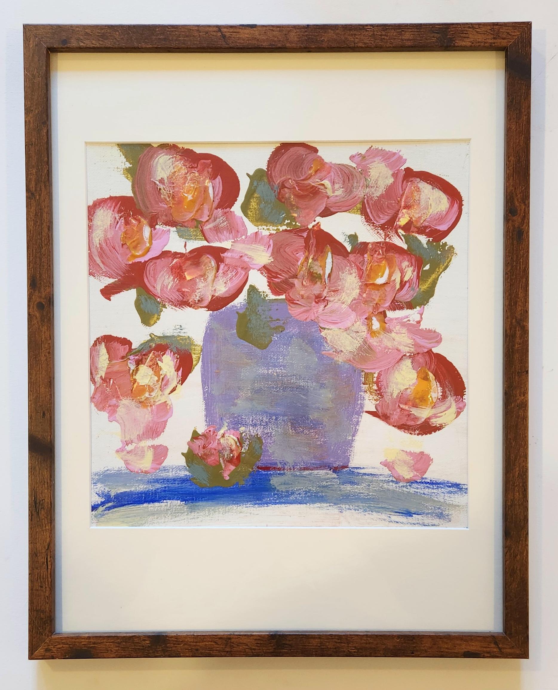 Anne Hohenstein Still-Life Painting – Mixed Media-Gemälde – Lisianthus in einer blauen Vase