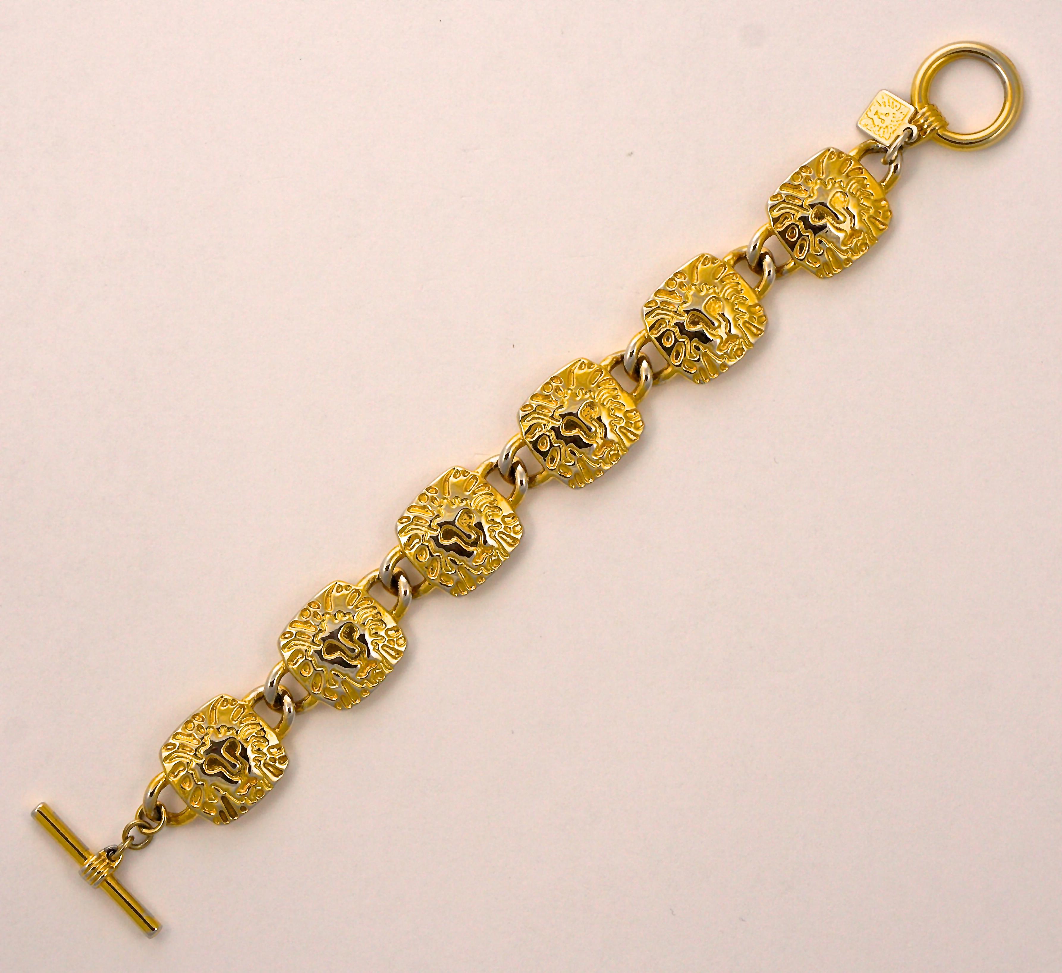 Anne Klein - Bracelet à maillons en or plaqué lion et boucles d'oreilles pendantes en forme de lion, c. 1980 Bon état - En vente à London, GB