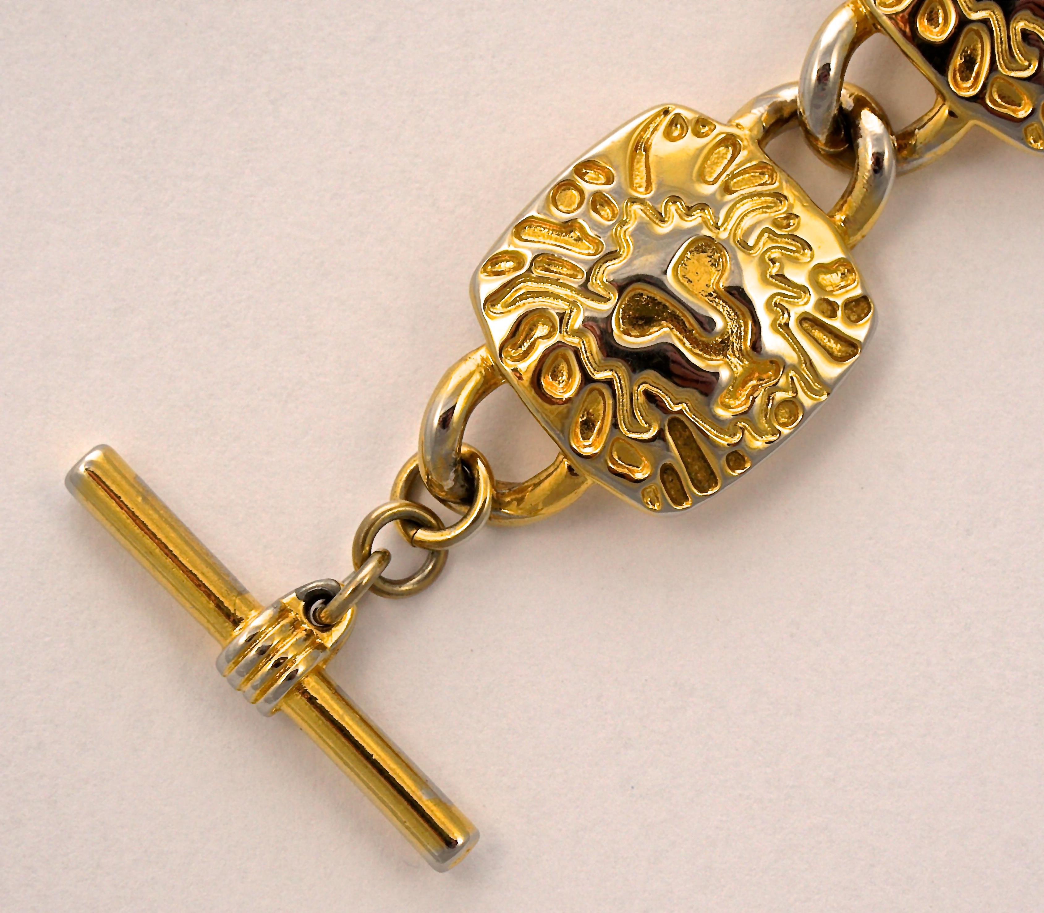 Anne Klein - Bracelet à maillons en or plaqué lion et boucles d'oreilles pendantes en forme de lion, c. 1980 en vente 2