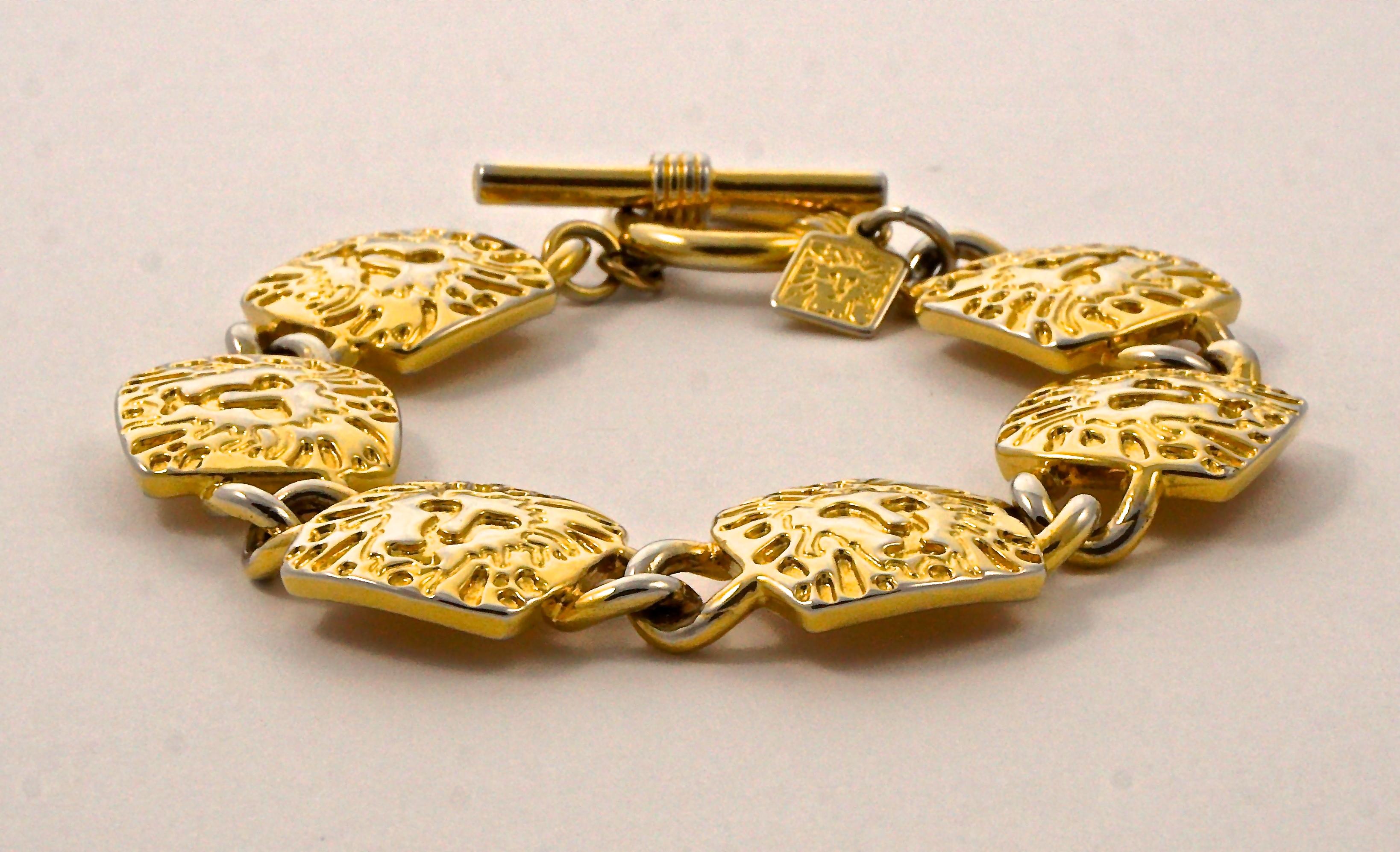 Bracciale A Link e set di orecchini a goccia con leone placcati in oro di Anne Klein, circa anni '80 in vendita 3