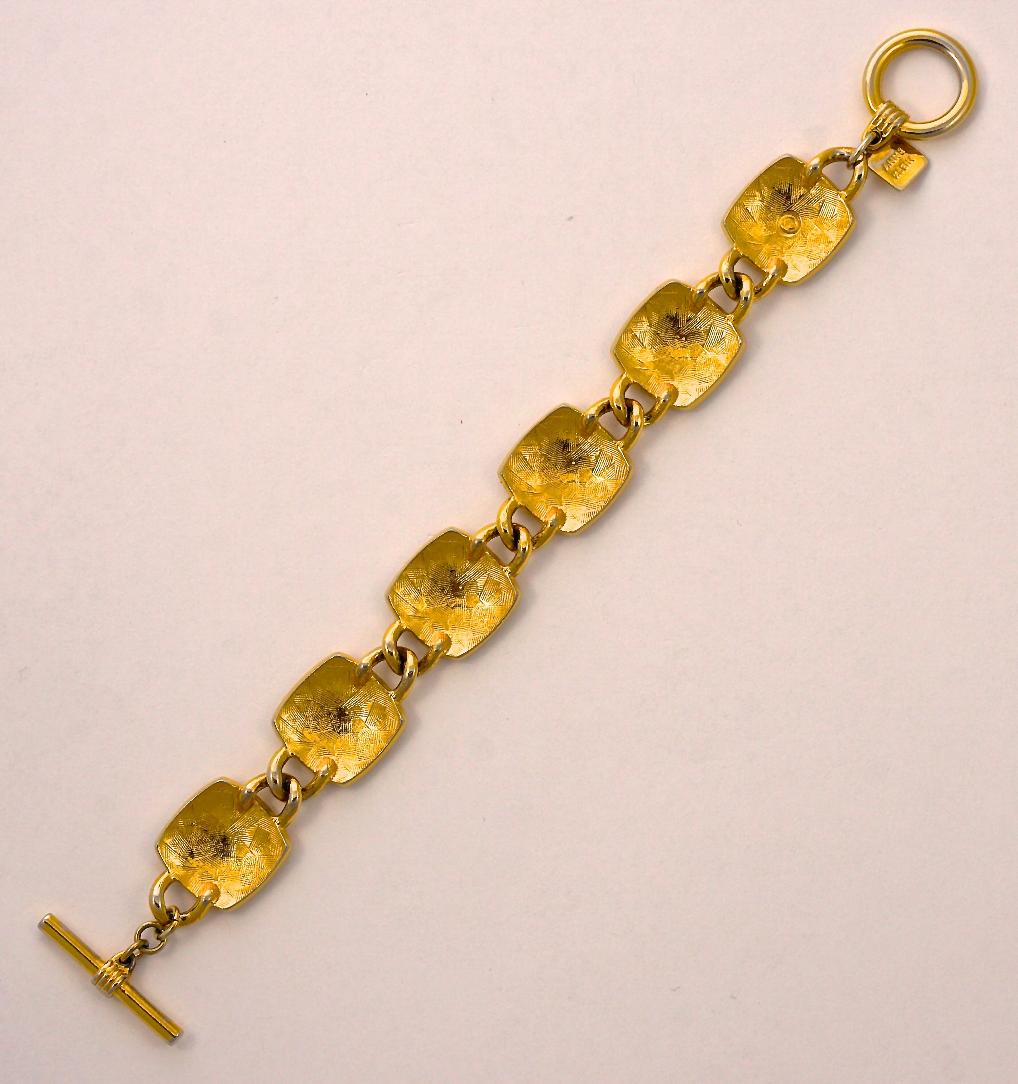 Anne Klein - Bracelet à maillons en or plaqué lion et boucles d'oreilles pendantes en forme de lion, c. 1980 en vente 4