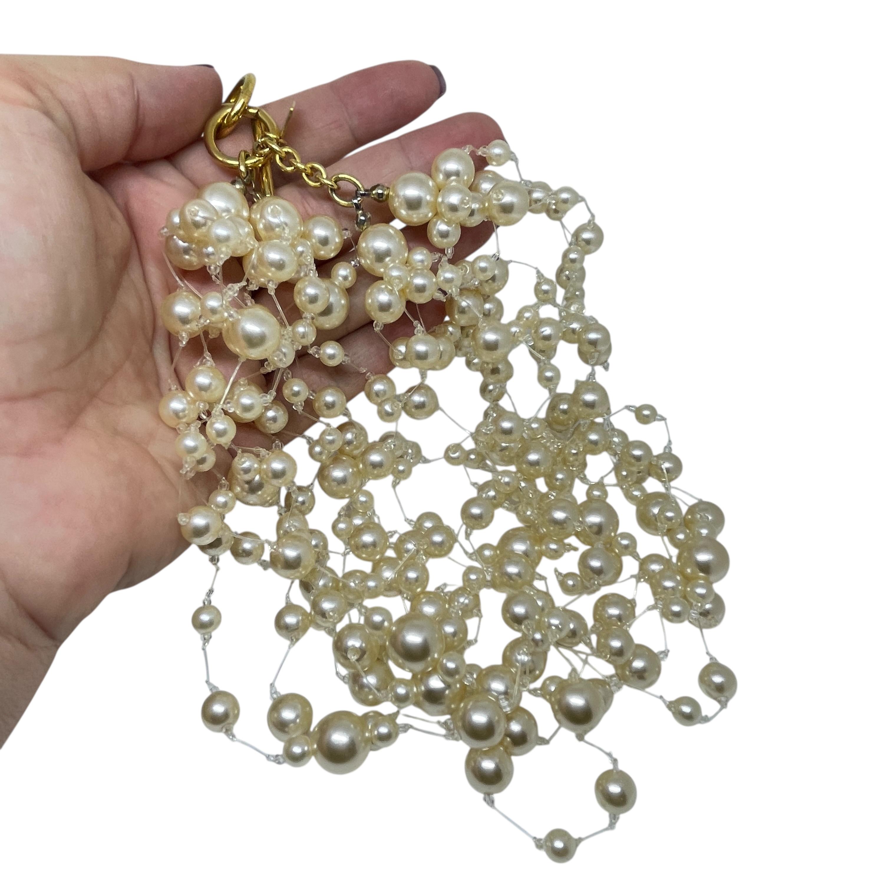 DETAILS

• signed ANNE KLEIN

• gold tone with faux pearls

• vintage designer necklace
 
MEASUREMENTS  

• CONDITION

•  very good vintage condition with minimal signs of wear 

 Sku 56

❤️❤️   VINTAGE DESIGNER JEWELRY   ❤️❤️

❤️❤️  ALEXANDER’S