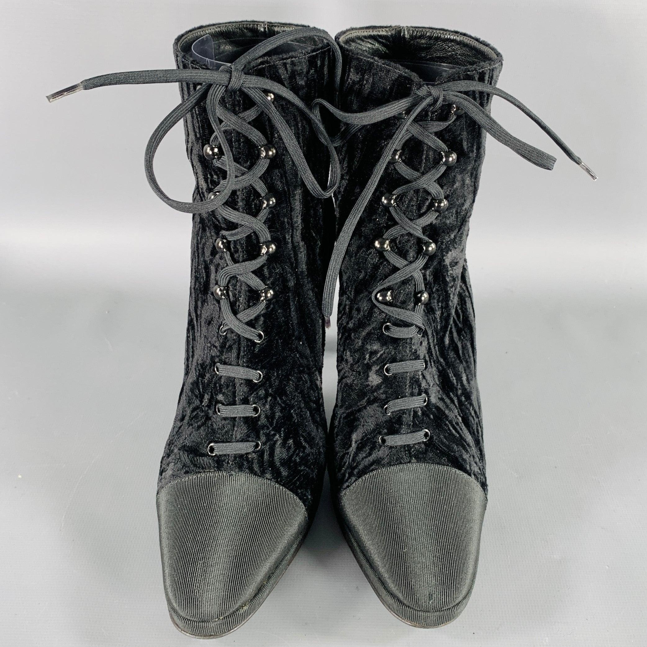 ANNE KLEIN Botas de cordones con puntera de terciopelo negro talla 8 en Excelente Estado en San Francisco, CA