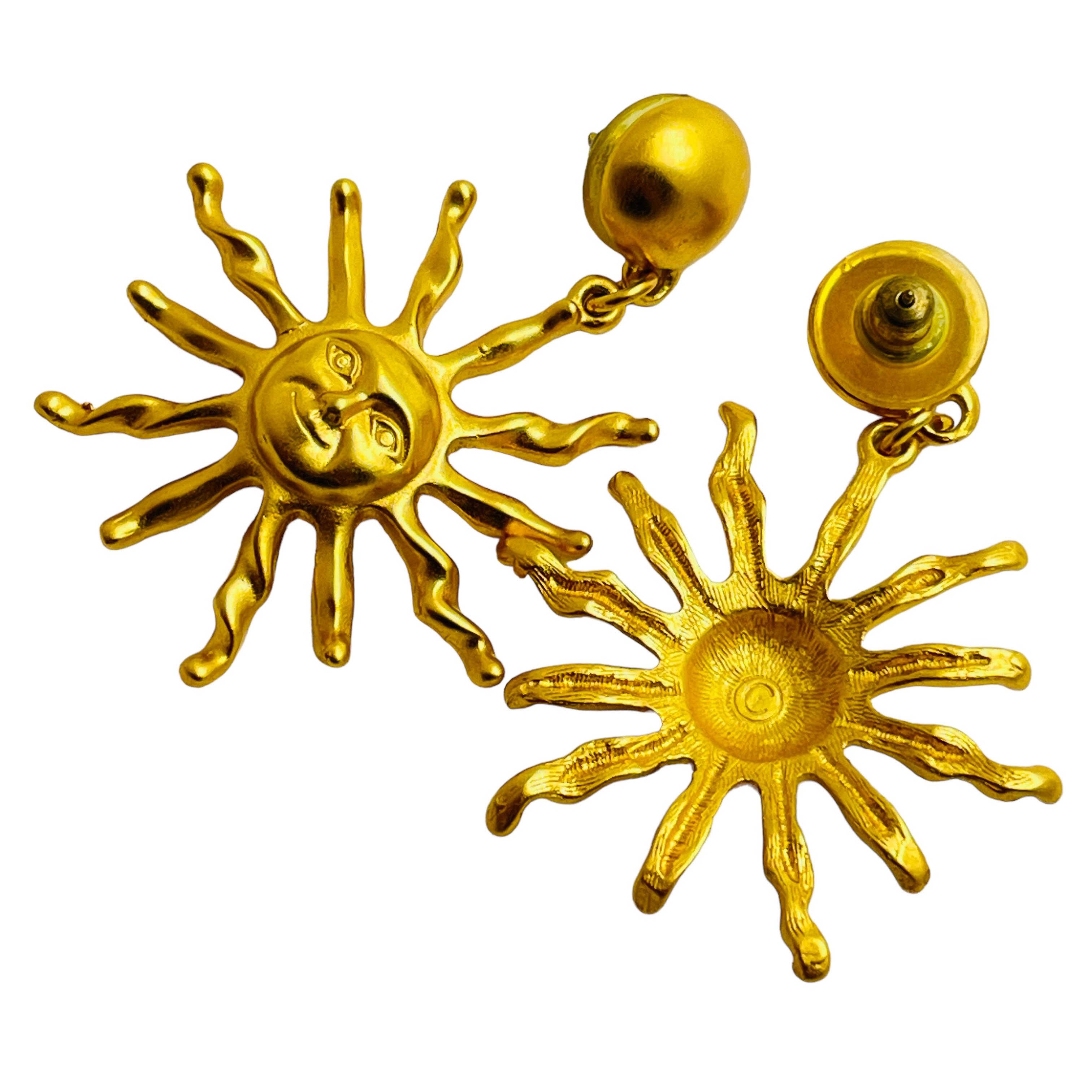 ANNE KLEIN sun face matte gold tone designer dangle earrings In Good Condition For Sale In Palos Hills, IL