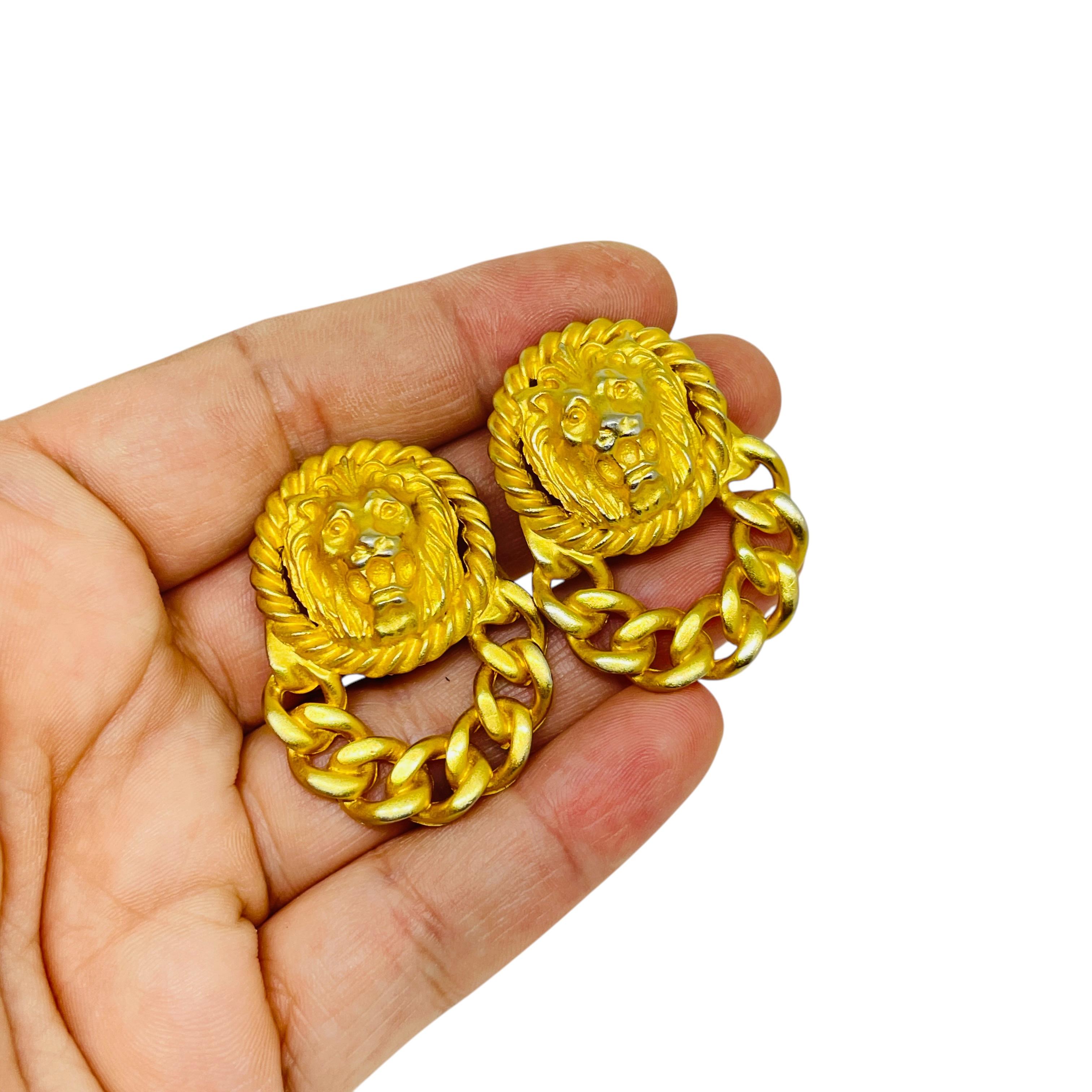 ANNE KLEIN Vintage Gold Ton Löwen Kopf Türklopfer Designer Clip auf Ohrringe Damen im Angebot