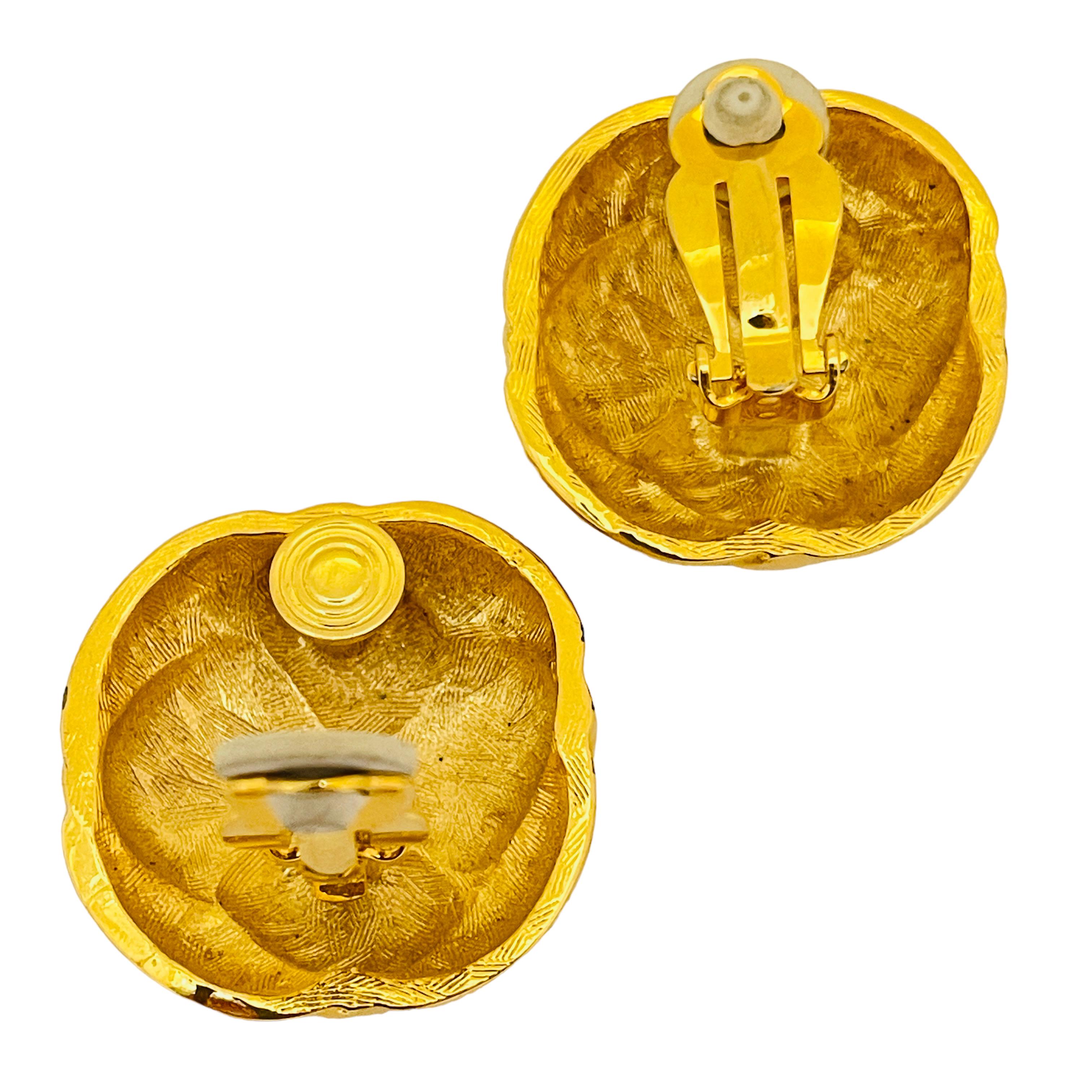 ANNE KLEIN Vintage Goldton gesteppt massiv Designer Clip auf Ohrringe im Zustand „Gut“ im Angebot in Palos Hills, IL