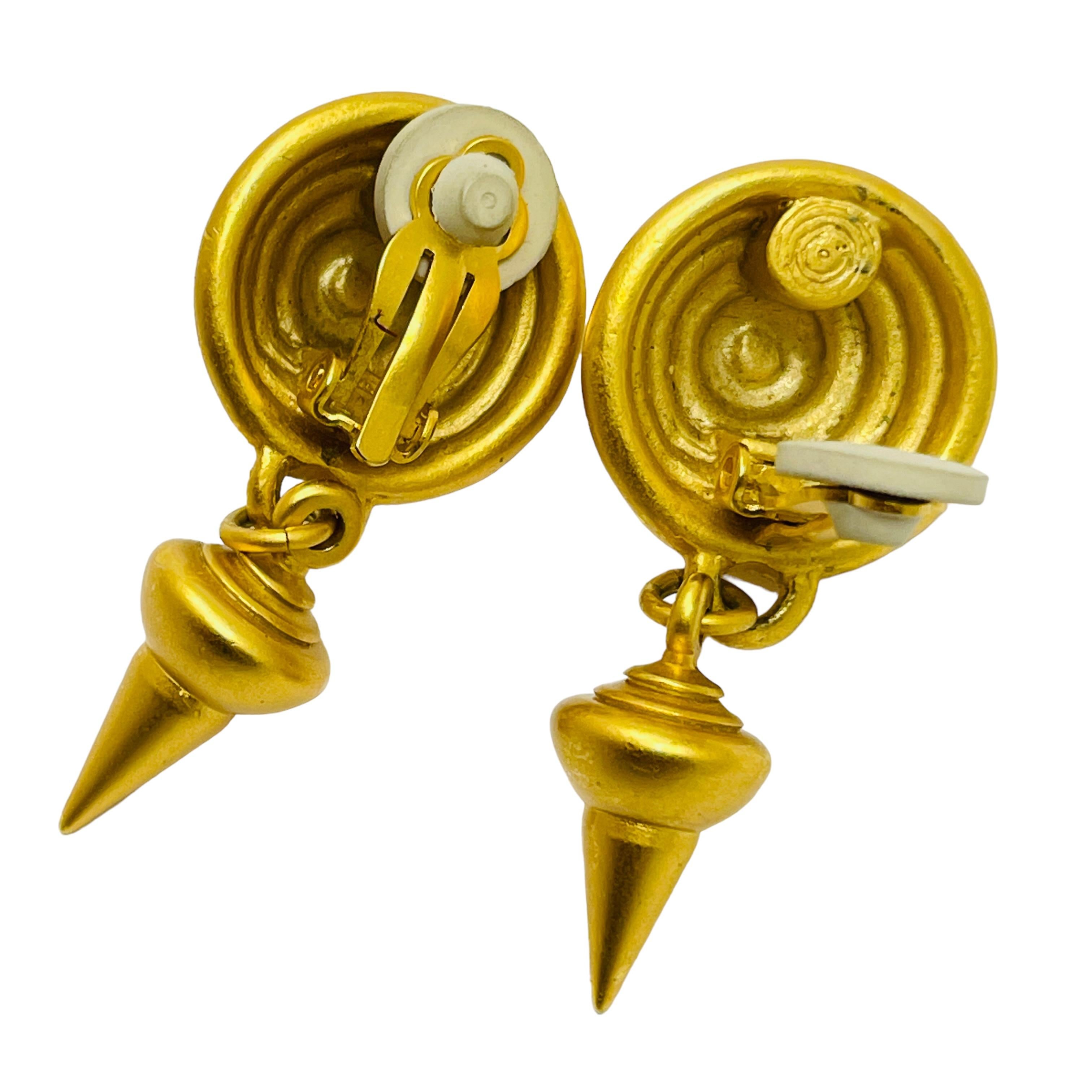 ANNE KLEIN Vintage mattes Gold etruskische Designer-Laufsteg-Ohrclips auf Ohrringen im Zustand „Gut“ im Angebot in Palos Hills, IL