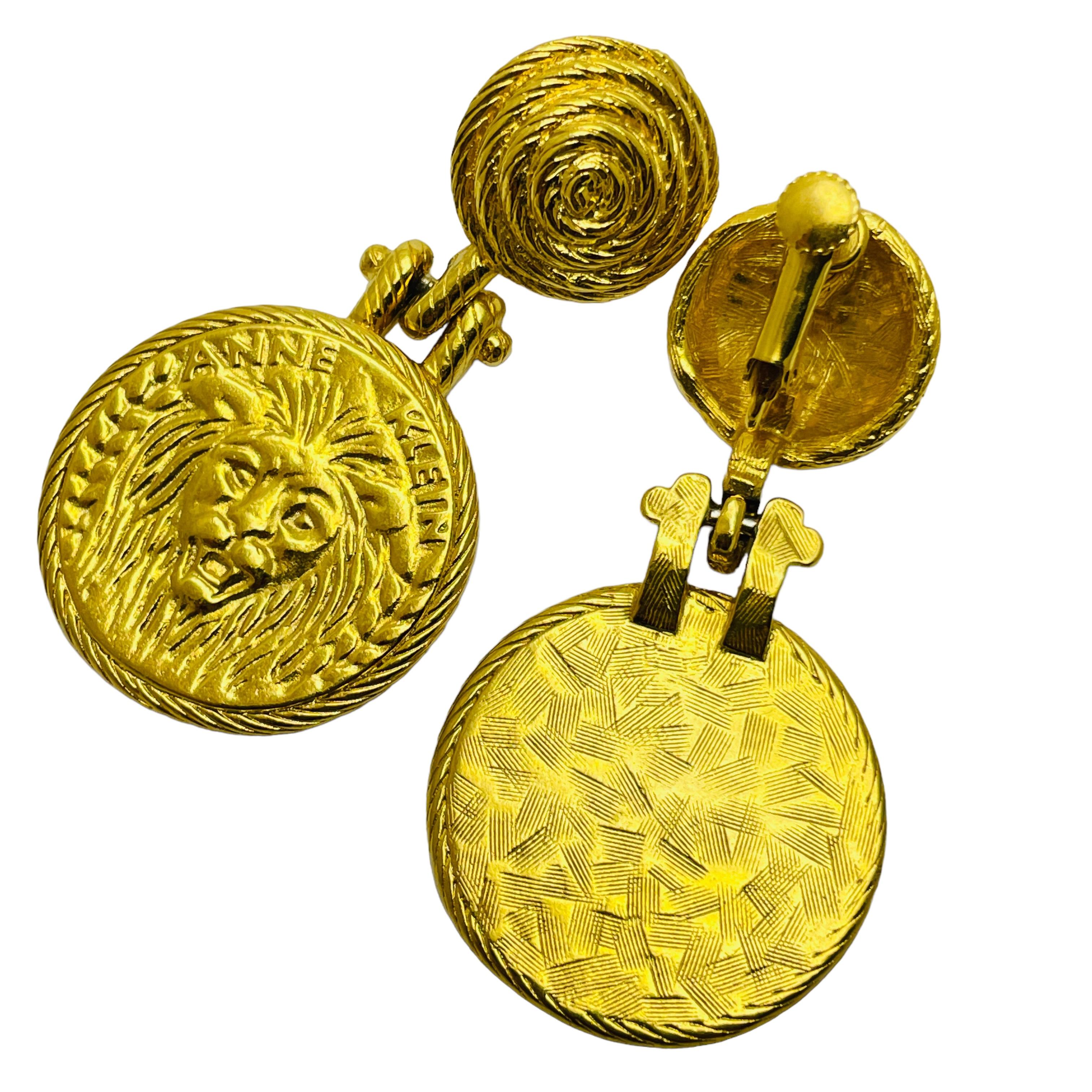 ANNE KLEIN Vintage mattgold Löwenkopf Designer Laufsteg-Ohrclips auf Ohrringen im Zustand „Gut“ im Angebot in Palos Hills, IL
