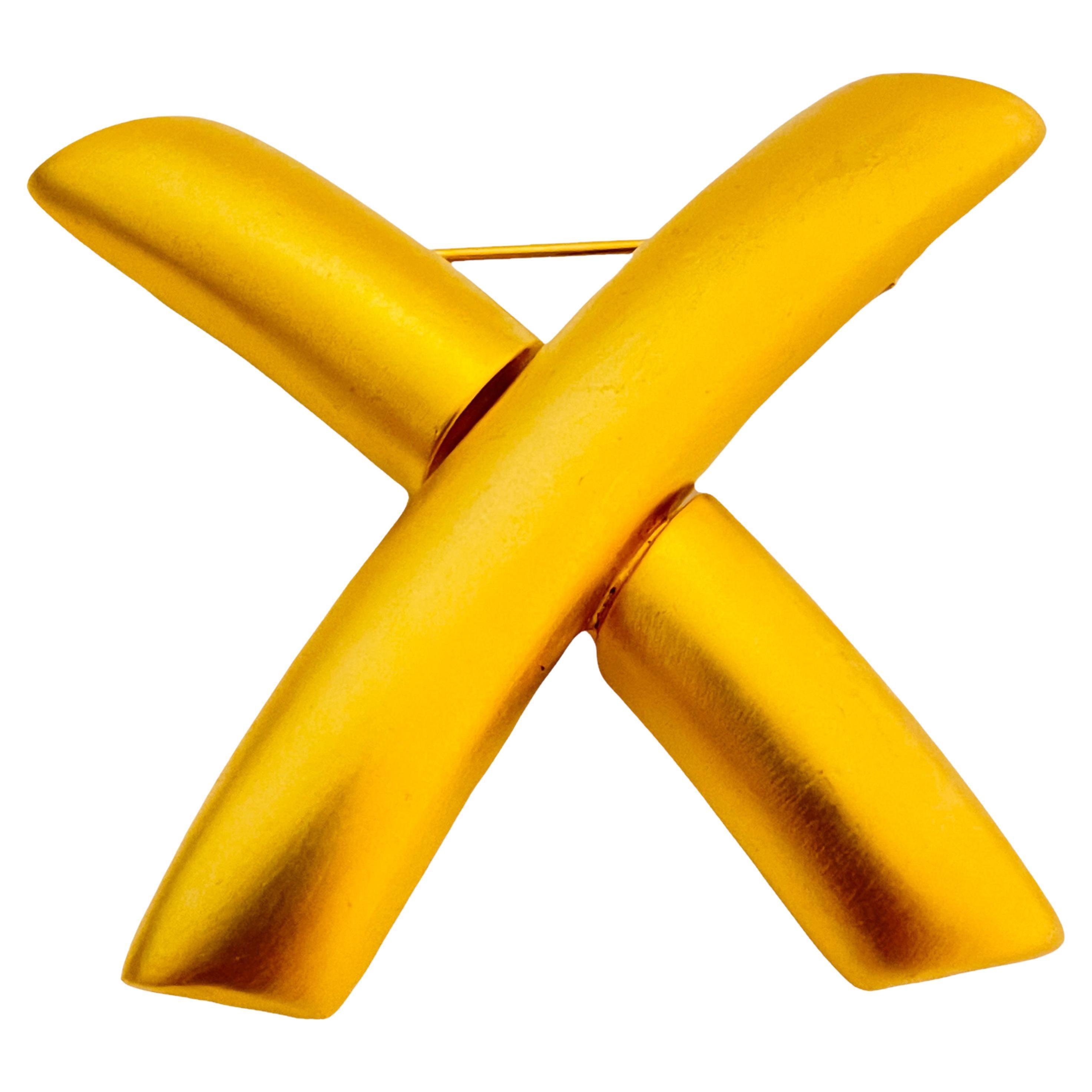 Broche de designer ANNE KLEIN vintage matte gold tone