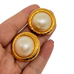 ANNE KLEIN vintage matte gold tone faux pearl designer 80's clip on earrings