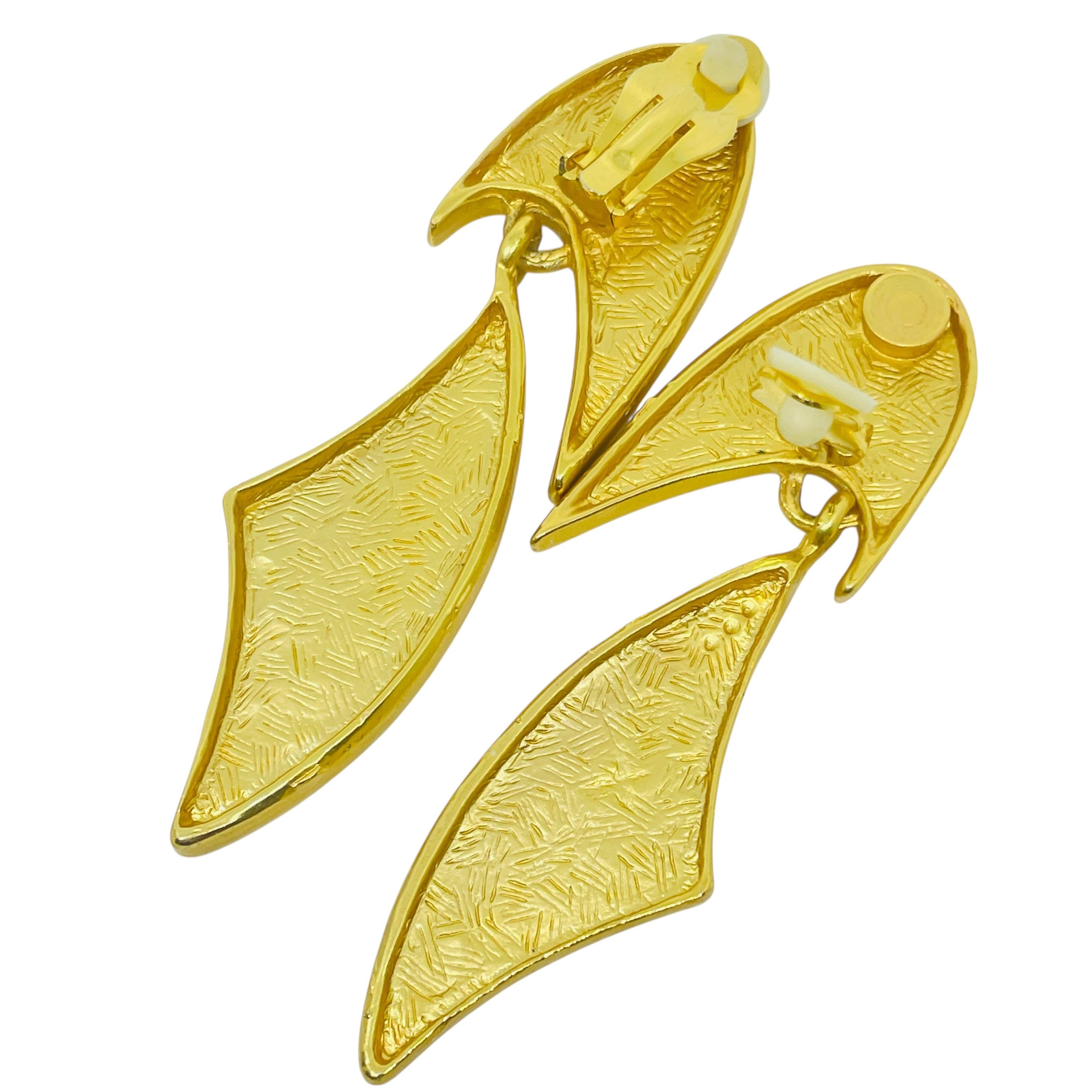 ANNE KLEIN vintage matt gold ton modernist designer 80's clip on ohrringe im Zustand „Gut“ im Angebot in Palos Hills, IL