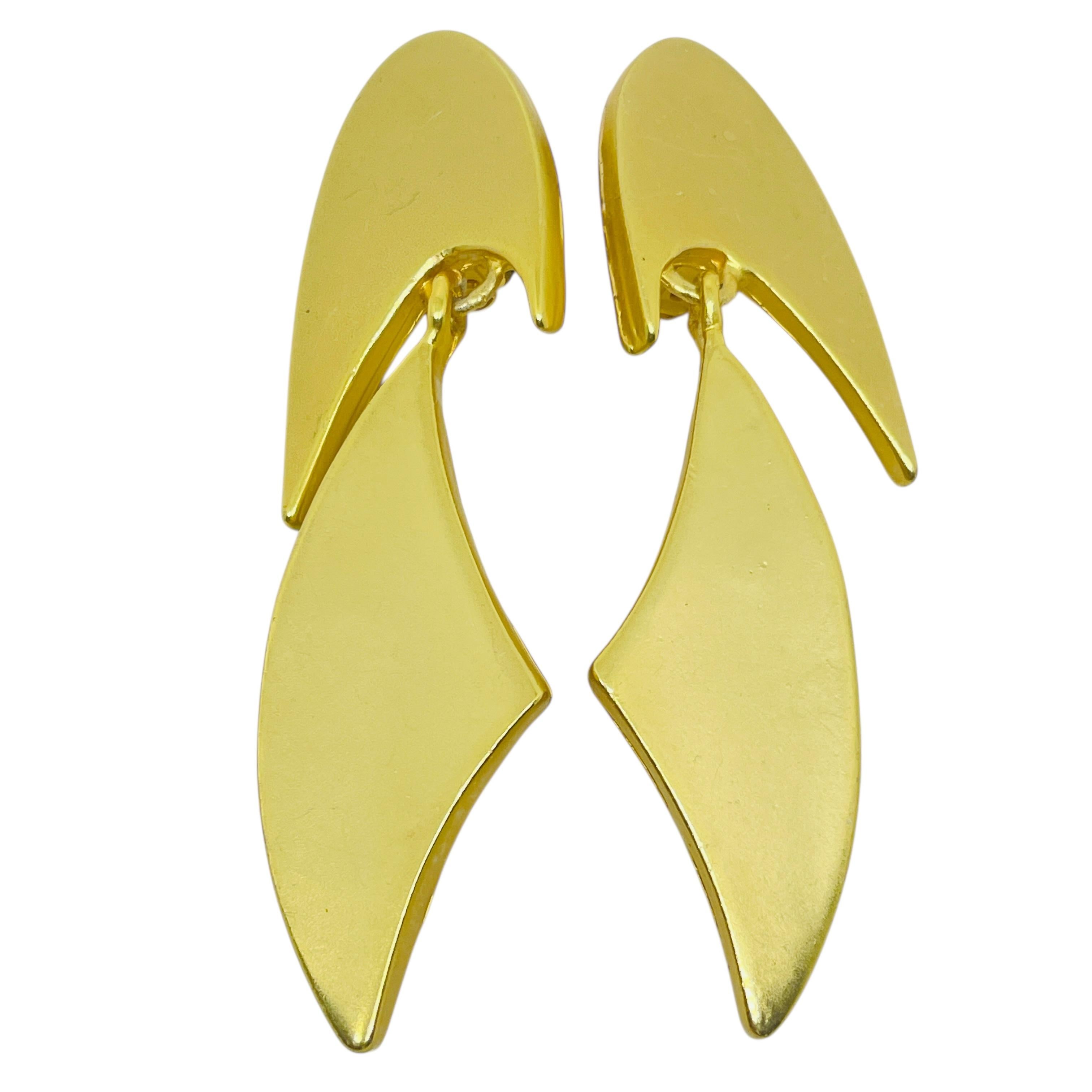 ANNE KLEIN vintage matt gold ton modernist designer 80's clip on ohrringe im Angebot 1