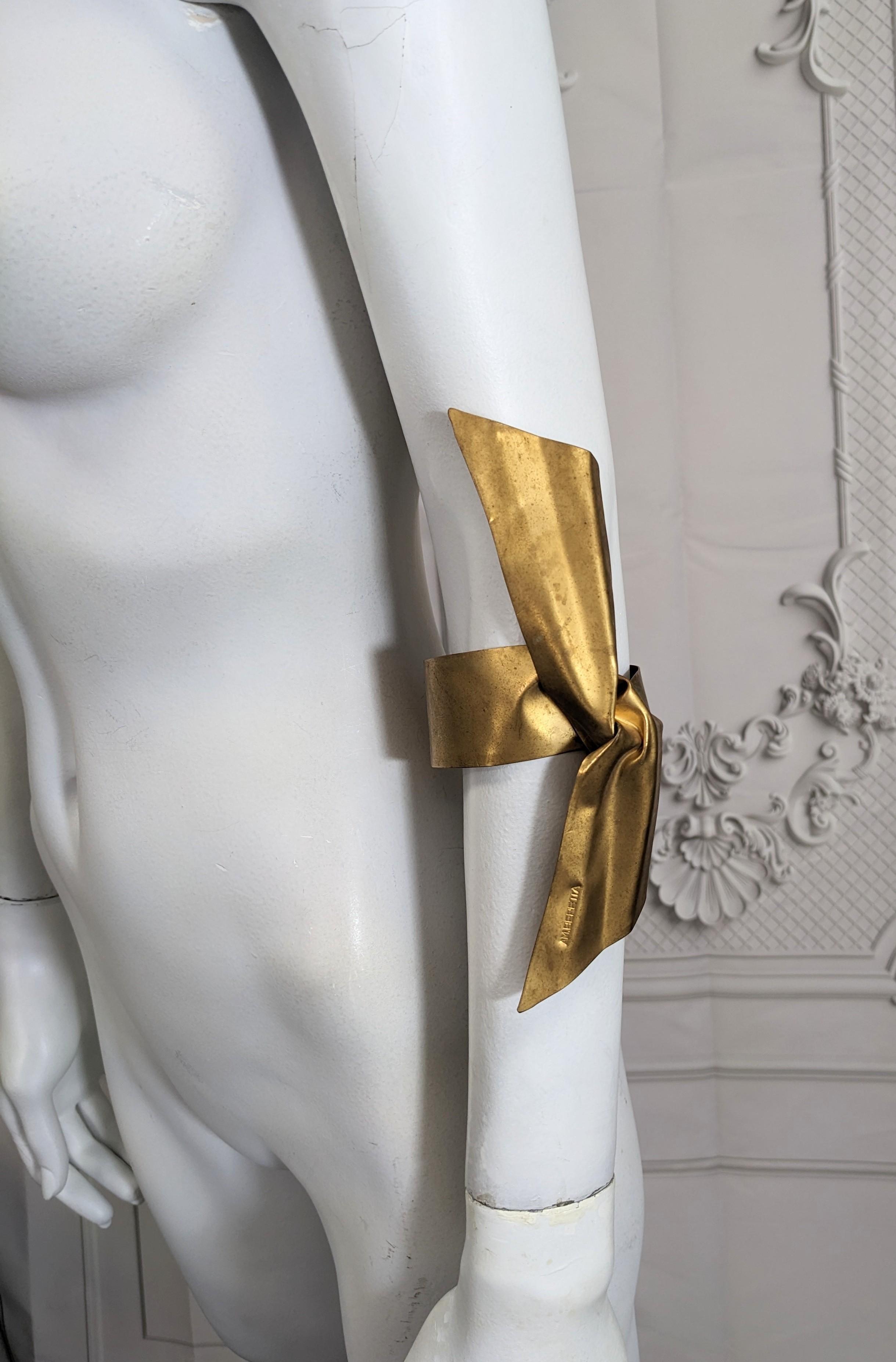 Sculpture de manchette d'art Anne Marie Beretta en vente 3
