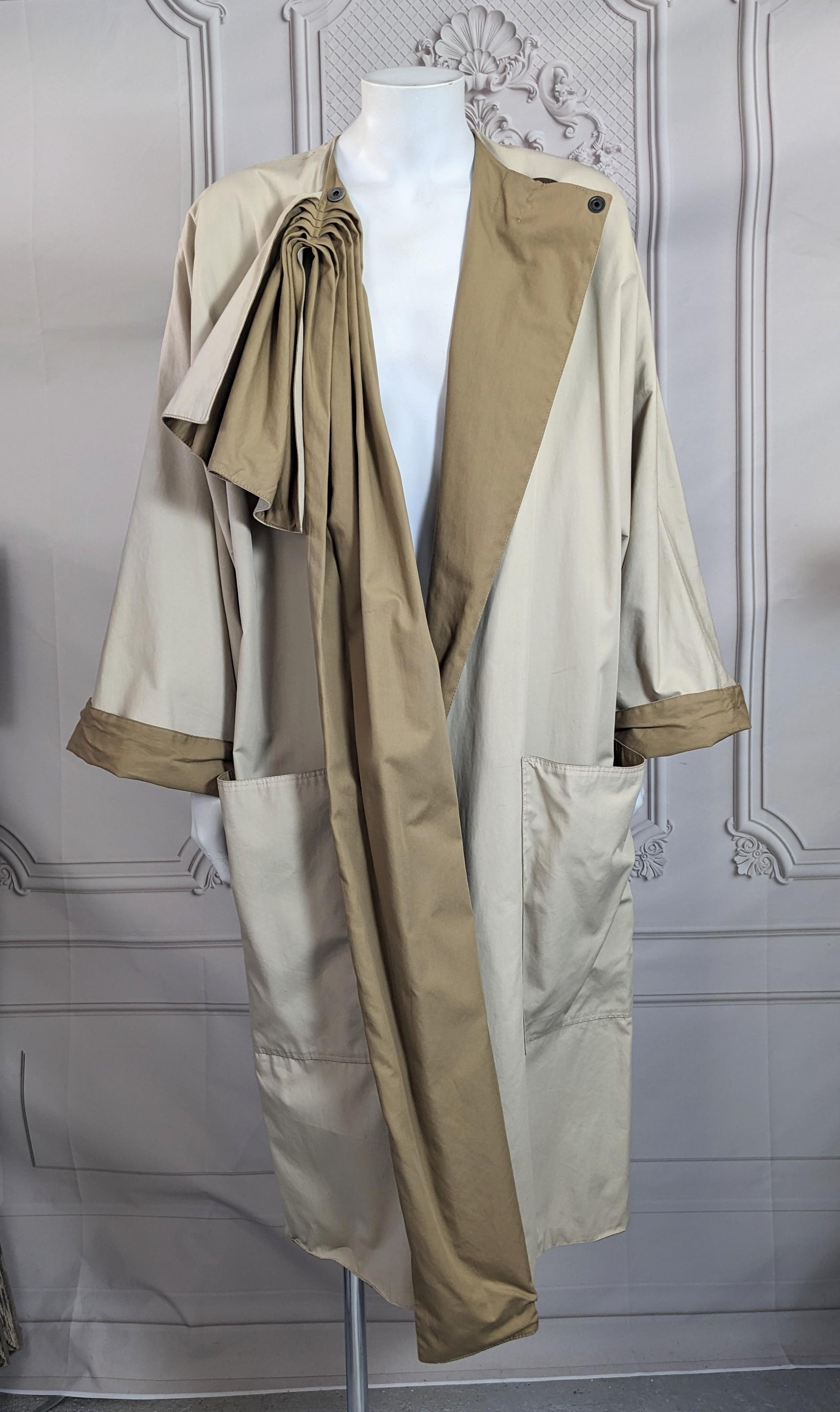 Anne Marie Beretta - Cappotto drappeggiato in popeline di cotone In condizioni buone in vendita a New York, NY