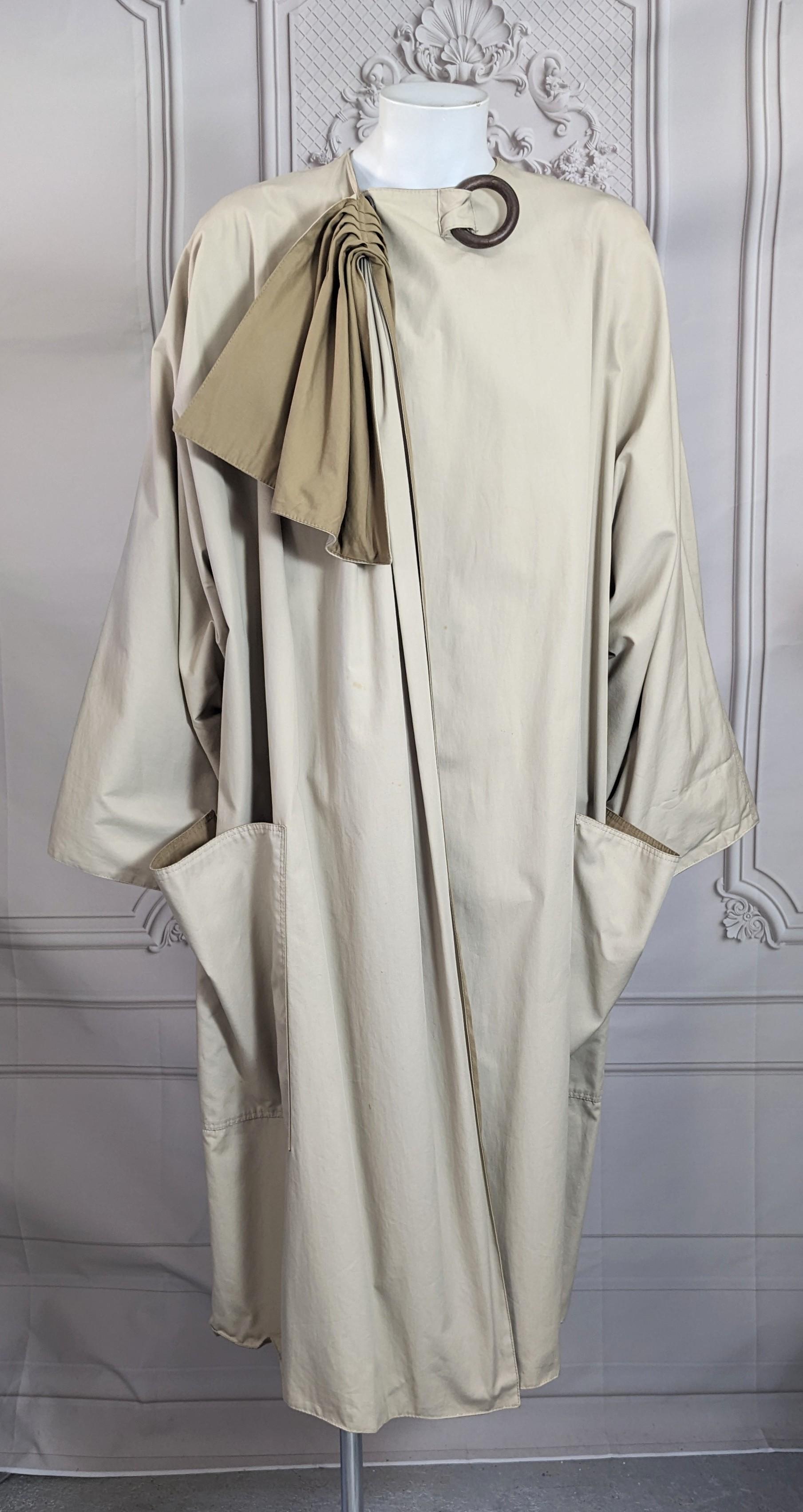 Anne Marie Beretta - Cappotto drappeggiato in popeline di cotone in vendita 2