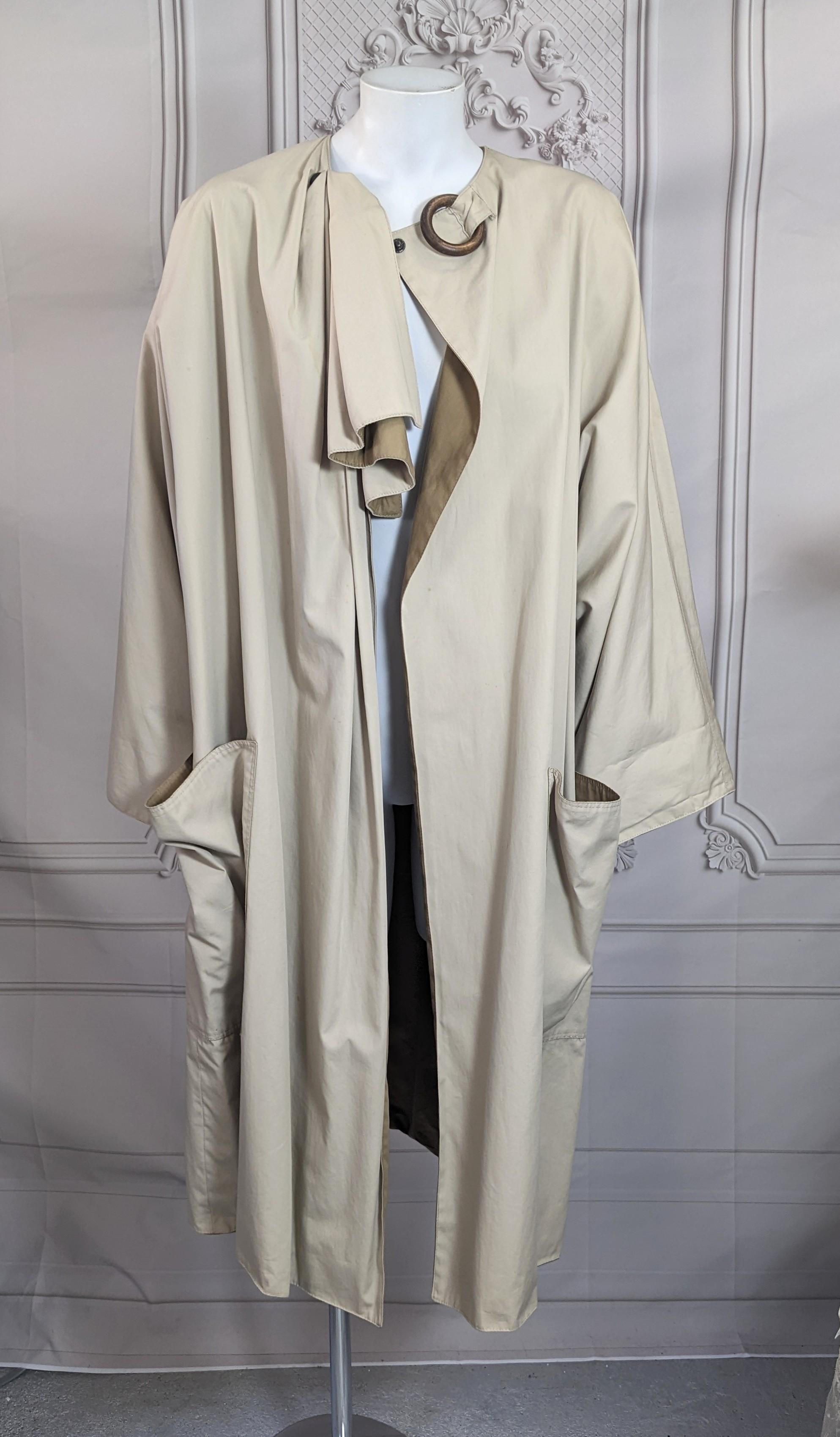 Anne Marie Beretta - Cappotto drappeggiato in popeline di cotone in vendita 3